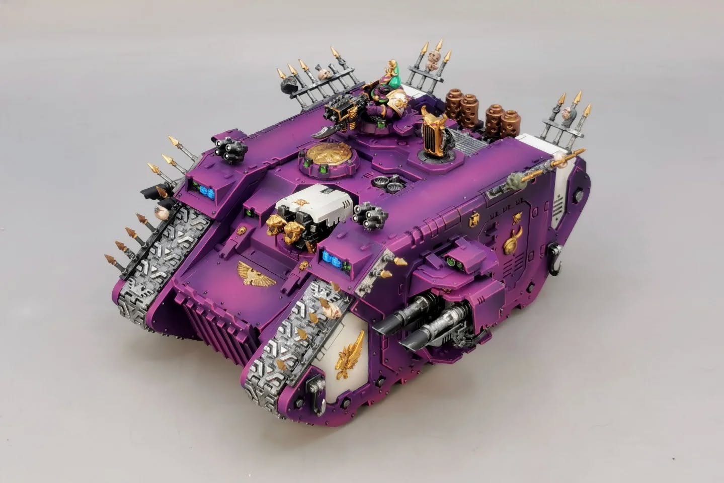 Land Raider Emperor's Children
Table top confirmé
Commande de peinture
@Kartelgrenoblois
#LandRaider #EmperorsChildren #ChaosSpaceMarines #Slaanesh #Warhammer40k #WarhammerCommunity #PaintingWarhammer #GamesWorkshop #miniaturepainting #paintingminis #wh40k #40k #chaos #spacemarines #hobby #traitorspacemarines #hereticastartes #citadelminiatures #tabletopgames #wargaming #figurinepainting #Fulgrim #warco #paintingminiature #Miniatures #miniaturepainting #paint #paintingminiatures
