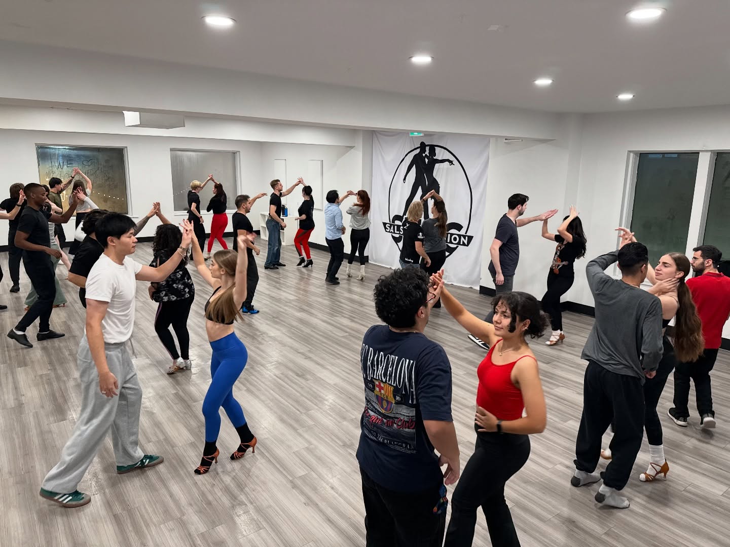 🔥 Bachata Tuesdays🔥
Our classes are designed for all skill levels, so come ready to dance, connect, and have fun.
When: Tuesdays from 7-9 PM
Where: 388 Donald St.
Schedule:
- 7 PM: Footwork Essentials
- 8 PM: Partner Work Techniques
Get your dance shoes ready! See you on the floor!
#latindance #salsaexplosion #bachata #sedcwpg #dancing #winnipegdance #salsawinnipeg #wpglatindance #dropinclasseswinnipeg