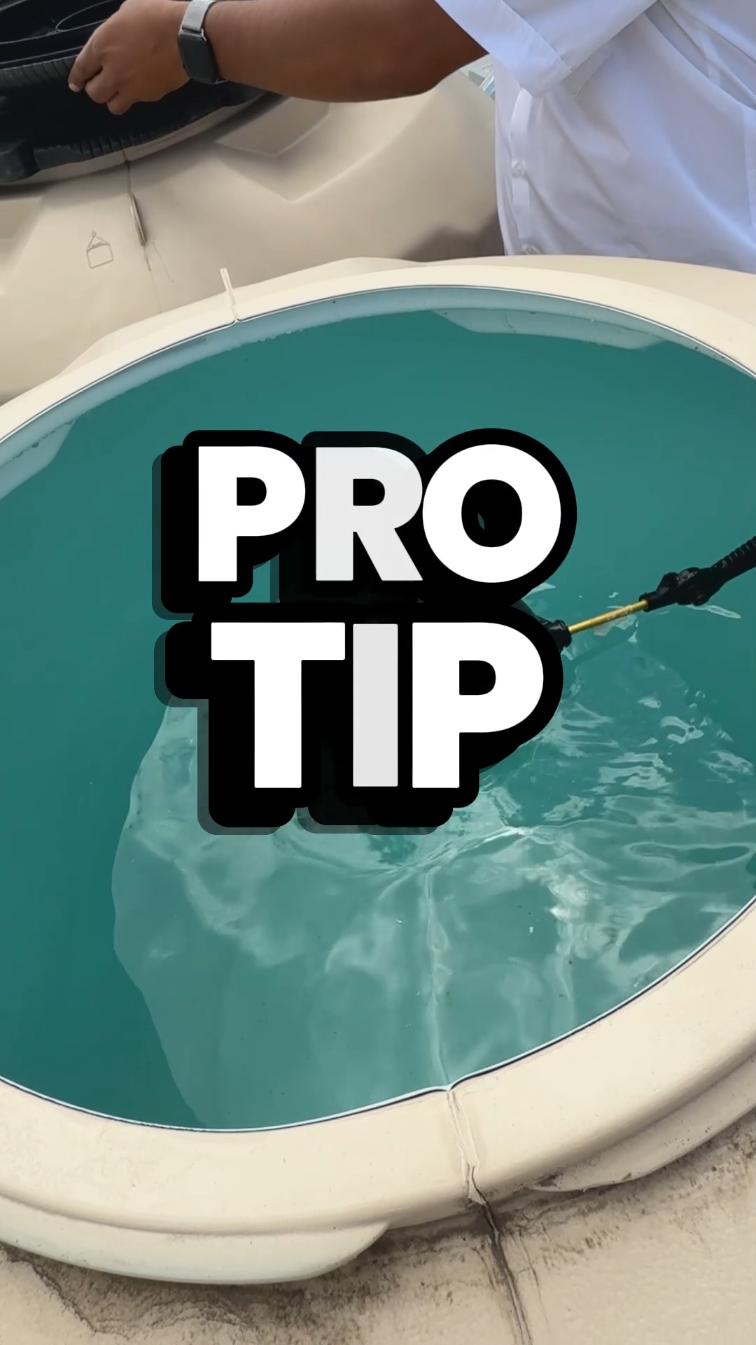 El agua limpia empieza desde tu tinaco y cisterna 🚿 Revisarlos con frecuencia te ayuda a evitar el sarro y mantener una mejor presión y calidad de agua en casa. 🏡
Con estos cuidados, tu hogar en Tres Cantos se mantendrá en óptimas condiciones y libre de problemas futuros. ✨