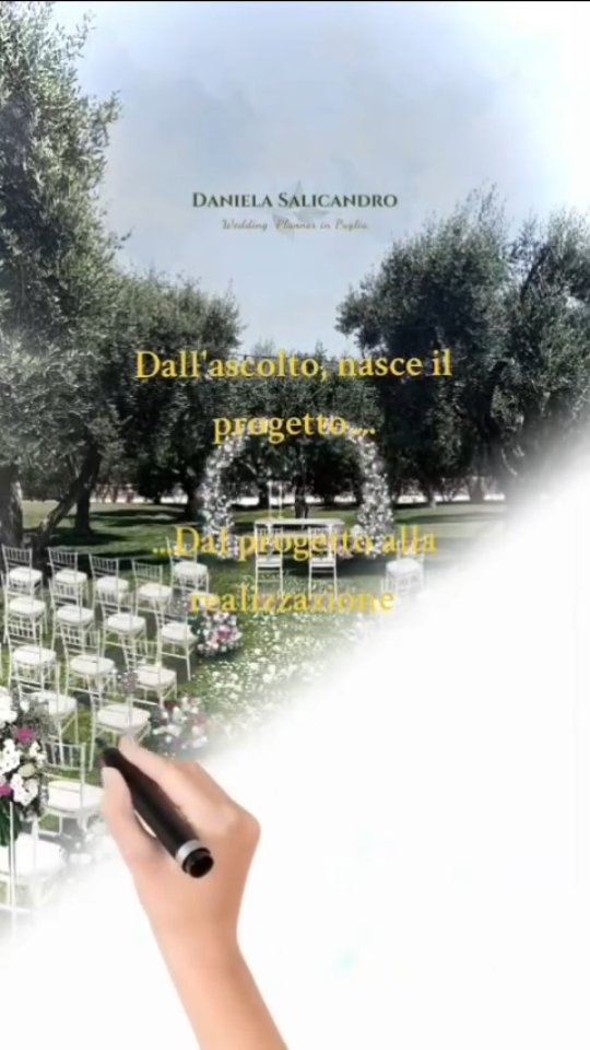 Dall'ascolto nasce il progetto....
Dal progetto alla realizzazione.
Ogni sposa desidera avere un allestimento che rispecchia la sua personalità.
Annamaria mi disse: "𝒎𝒊 𝒑𝒊𝒂𝒄𝒄𝒊𝒐𝒏𝒐 𝒊𝒍 𝒃𝒊𝒂𝒏𝒄𝒐, 𝒊𝒍 𝒓𝒐𝒔𝒂 𝒄𝒊𝒑𝒓𝒊𝒂...𝒄𝒐𝒍𝒐𝒓𝒊 𝒕𝒆𝒏𝒖𝒊 𝒎𝒂, 𝒗𝒐𝒈𝒍𝒊𝒐 𝒖𝒏 𝒕𝒐𝒄𝒄𝒐 𝒅𝒊 𝒄𝒐𝒍𝒐𝒓𝒆 𝒄𝒉𝒆 𝒔𝒊𝒂 𝒃𝒆𝒏 𝒗𝒊𝒔𝒊𝒃𝒊𝒍𝒆"...
.... et voilà... Il FUCSIA era il colore giusto 😉
#wedding #weddingdesign_puglia #weddingdesigner #progetto #allestimento #flowers #cerimonial