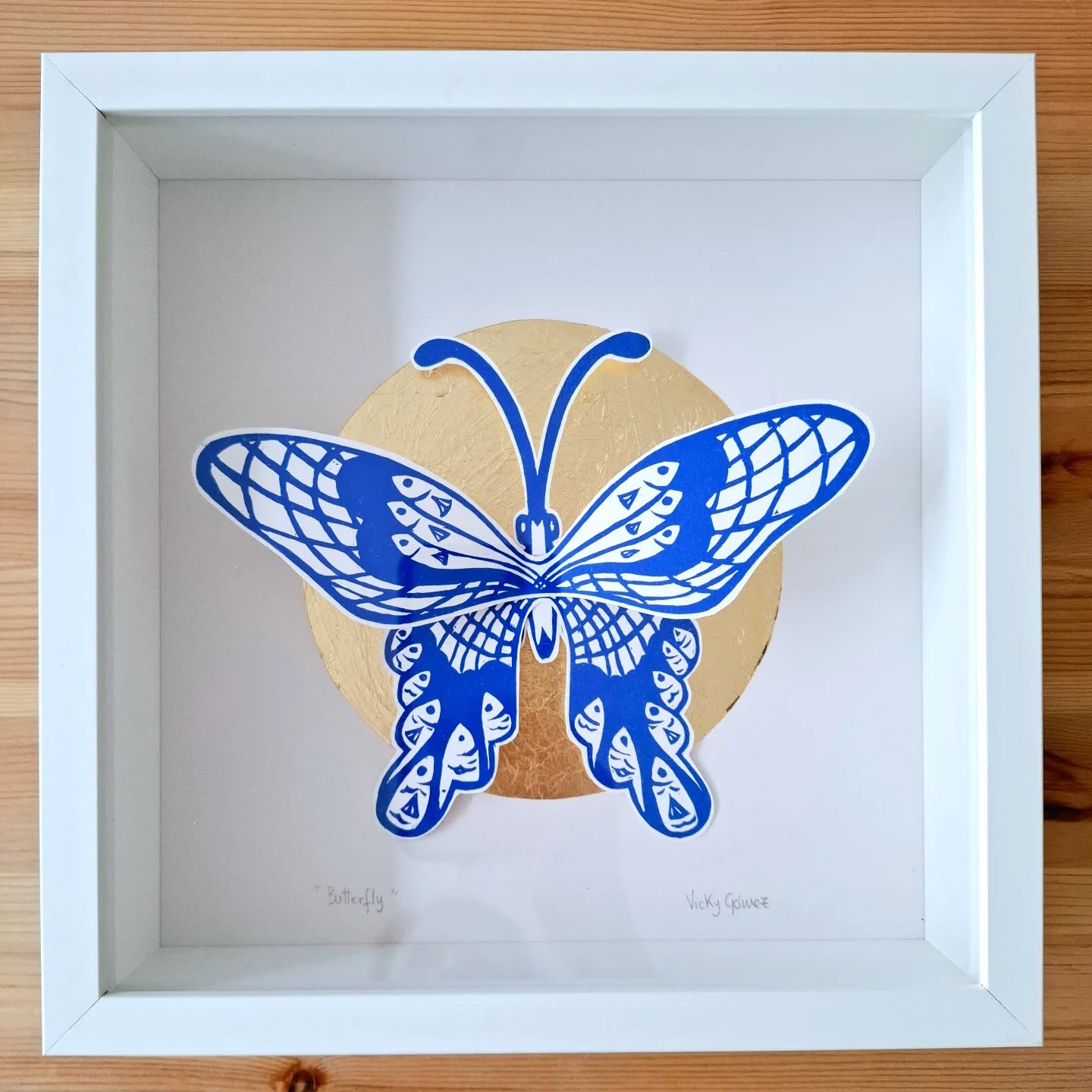 Putting together some framed prints for tomorrow’s market at All Saints in Hove with @themakersfair 🌟
Come and visit us!
.
.
.
#Christmasmarket #makersmarket #printsfrosale #butterfly #beetle #natureart #natureinspired #Hove