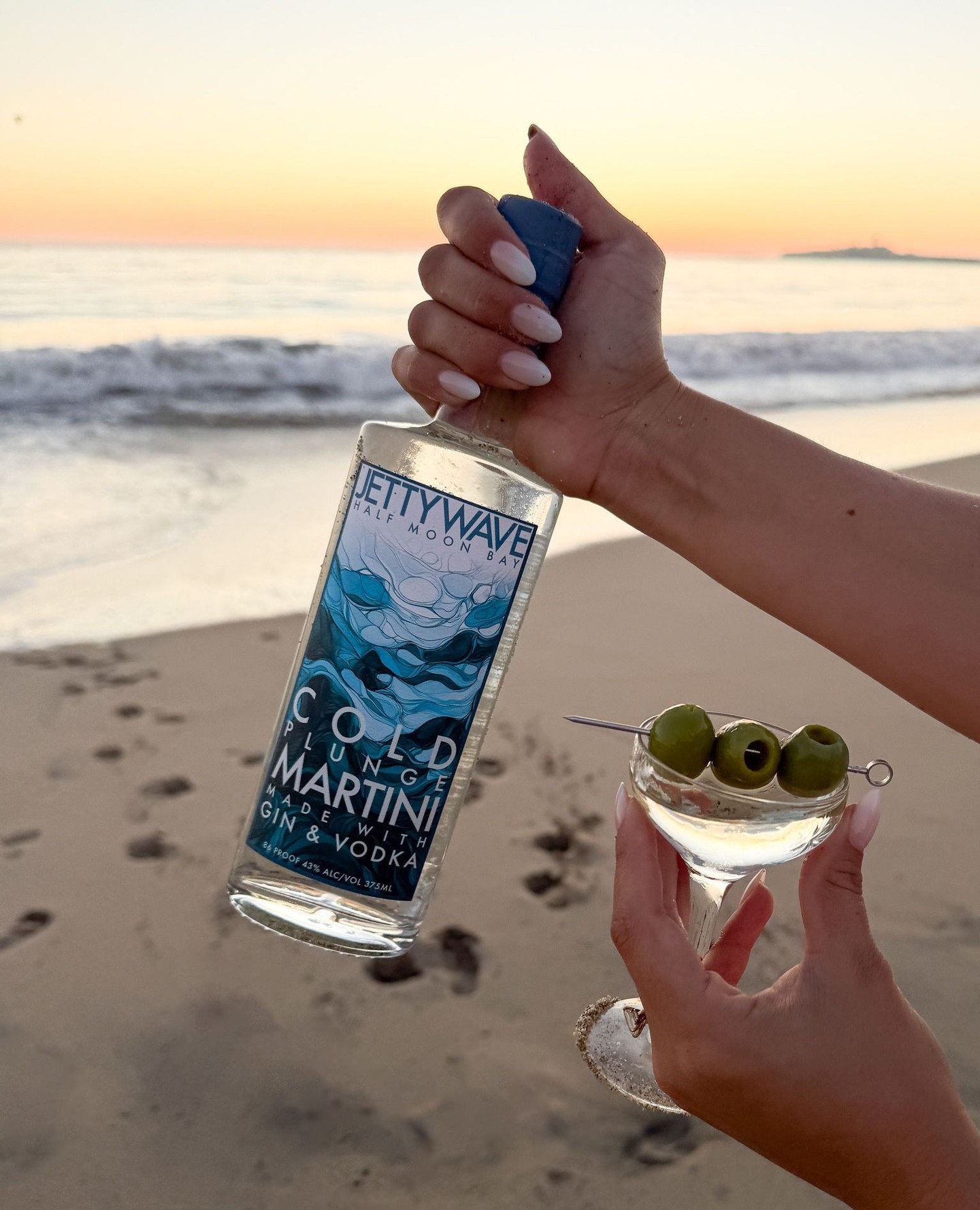 🎉 Happy Repeal Day!🇺🇸
�On December 5th, 1933, America collectively agreed that life is much better with cocktails.
�We concur. 🥃😌
Nothing says “progress” like small batch spirits and not having to hide them in your bathtub! 🍸🛁
At Jettywave Distillery, we’re proud to carry on the tradition of small batch, hand crafted spirits using locally sourced ingredients. 🥃🌊
Join us in toasting the return of legal libations and the generations of makers who shaped the industry we’re proud to be part of today. 🌊🥃
#RepealDay #JettywaveDistillery #Spirits