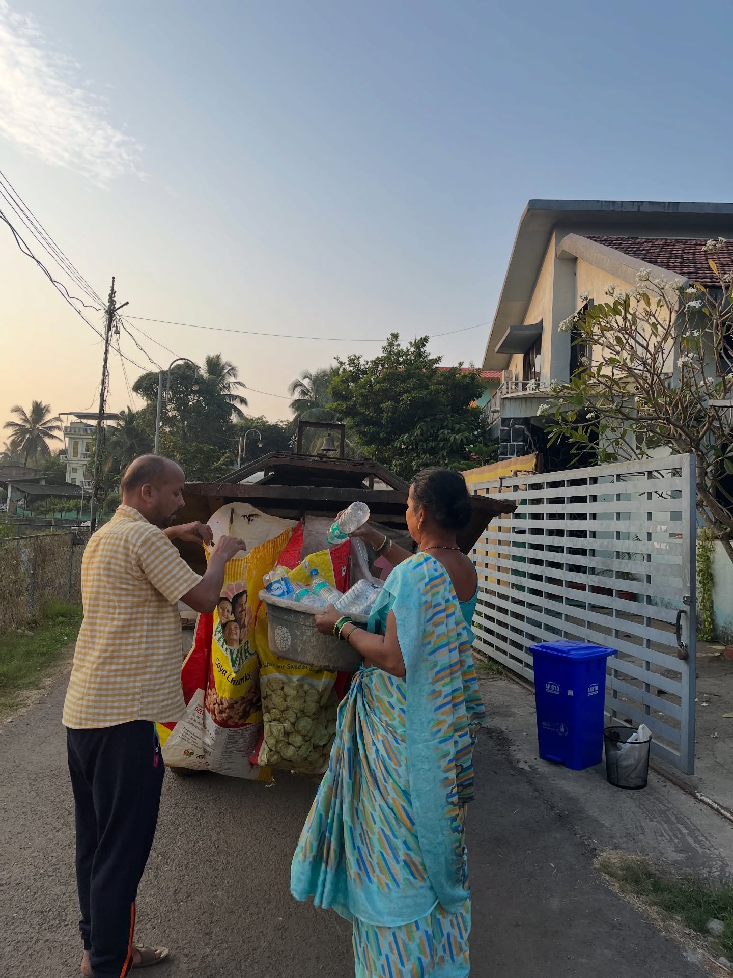 Thank you to everyone who segregates and supports daily waste collection.
Small habits, big impact!
#MazaZiradMazaAbhiman #GFI #GAC #CleanMumbaiFoundation #DailyWasteCollection #WasteSegregation #CleanCommunity #GreenHabits #SustainableLiving #EcoFriendlyLiving