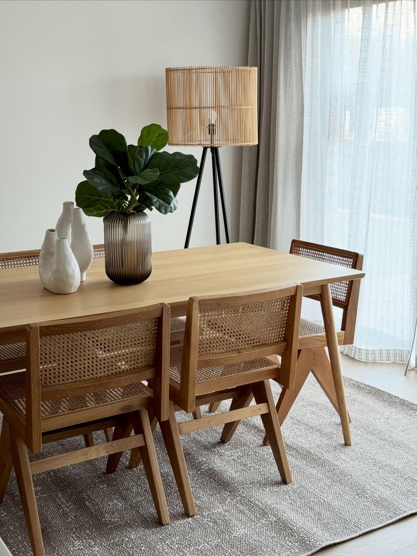 Get your home photo ready…
First impressions count, and most will view your home for sale on-line or in print media initially. They will then decide if they wish to physically view it.
Let’s give them motivation and of course we can help with your property’s presentation 🤍