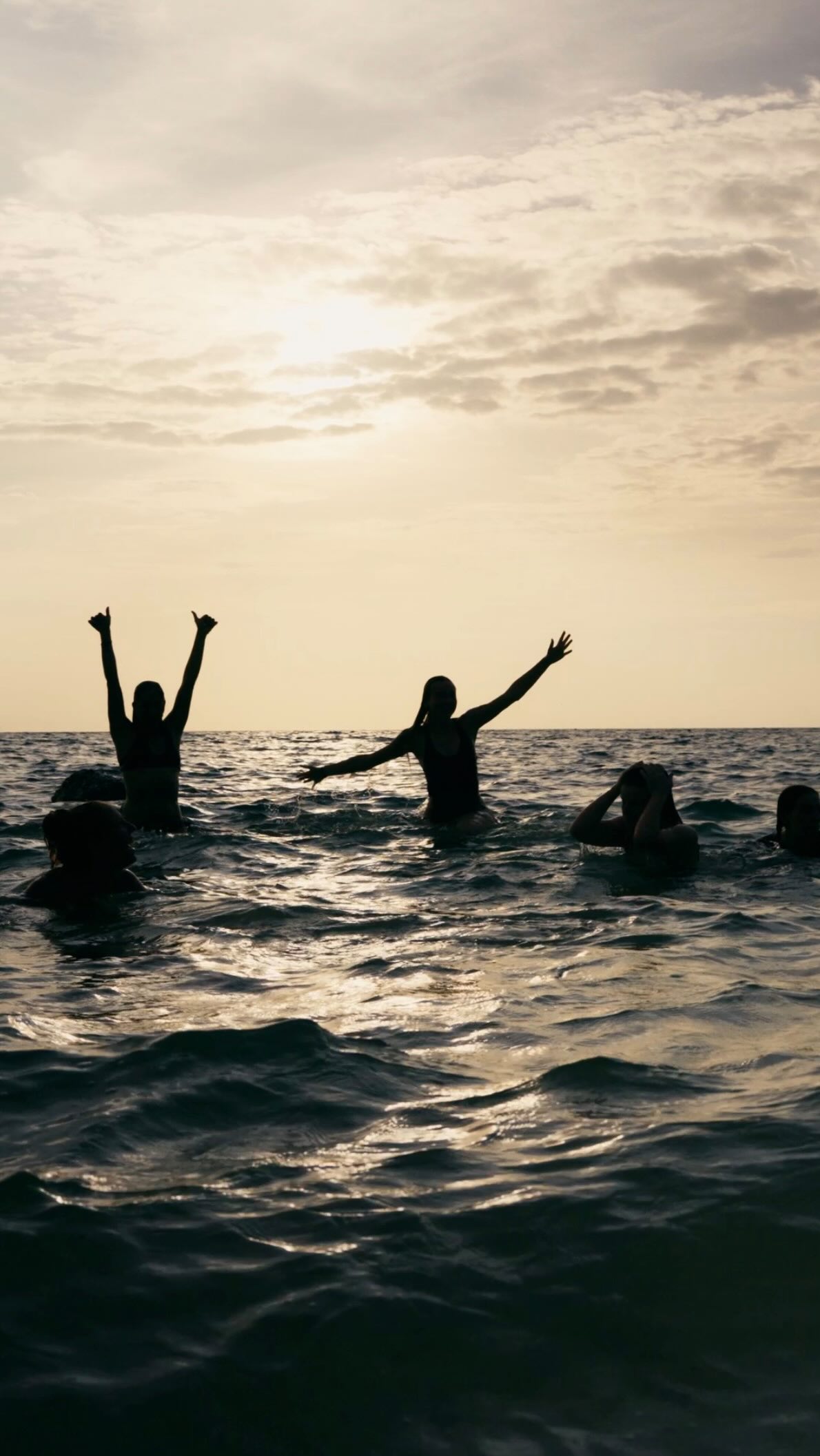 Feel the magic of Koh Tao
A space to slow down, breathe deeply and reconnect.
📍@blue_chitta