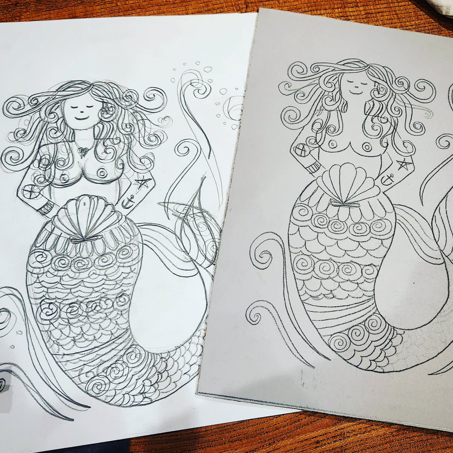 Lets see how this goes then. My fourth mermaid. This one with a curly tail so she fits in a standard frame.
#mermaid
#linocut
#tattoos