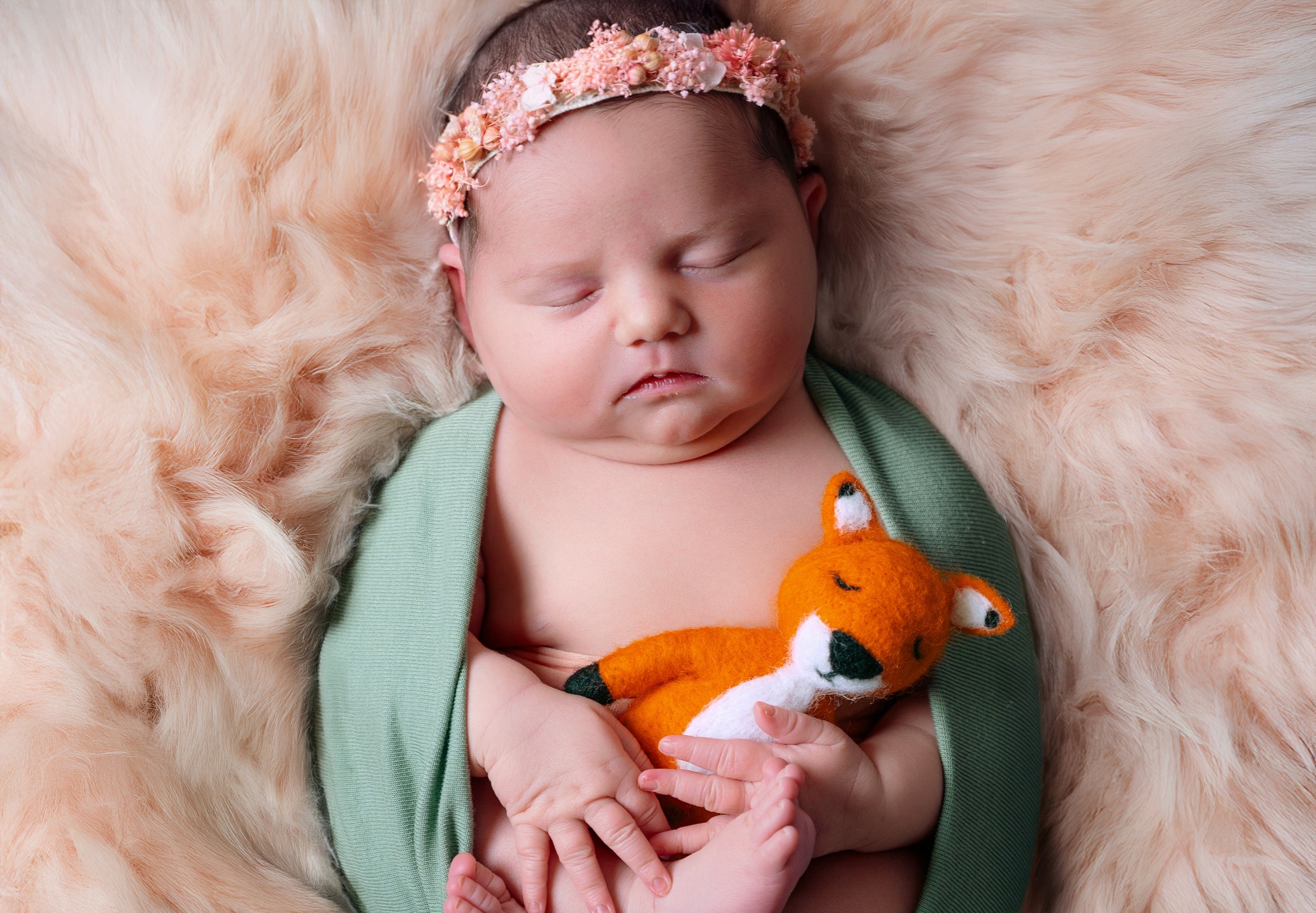 Lo bonitas que son todas las familias que están pasando por el estudio.
.
.
.
.
.#newborns #ensaionewborn #newbornphoto #newbornsession #newborn #photograpy #photonewborn #naturalnewbornphotography #newboarnphotography #fotografiainfantil #reciennacido #fotografiareciennacido #fotografiafamiliar #fotografíainfantil #melanymfotografia