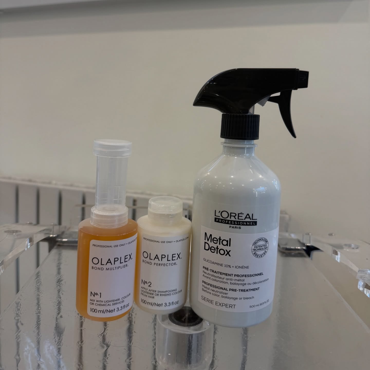 Olaplex and L’Oréal Metal Detox are finally back in the salon… just in time to take care of all your christmas blondes and winter colour refreshes 🤍✨
these two together are a gentle, powerful duo — Metal Detox purifies the hair from hidden metals that can cause breakage and dullness, while Olaplex rebuilds and strengthens from within.
the result? softer, brighter, shinier hair that looks and feels beautifully healthy ✨💛
add them onto your colour service: Olaplex £25 • Metal Detox £10
Available to select as add on’s when booking online — link in bio 🌿✨