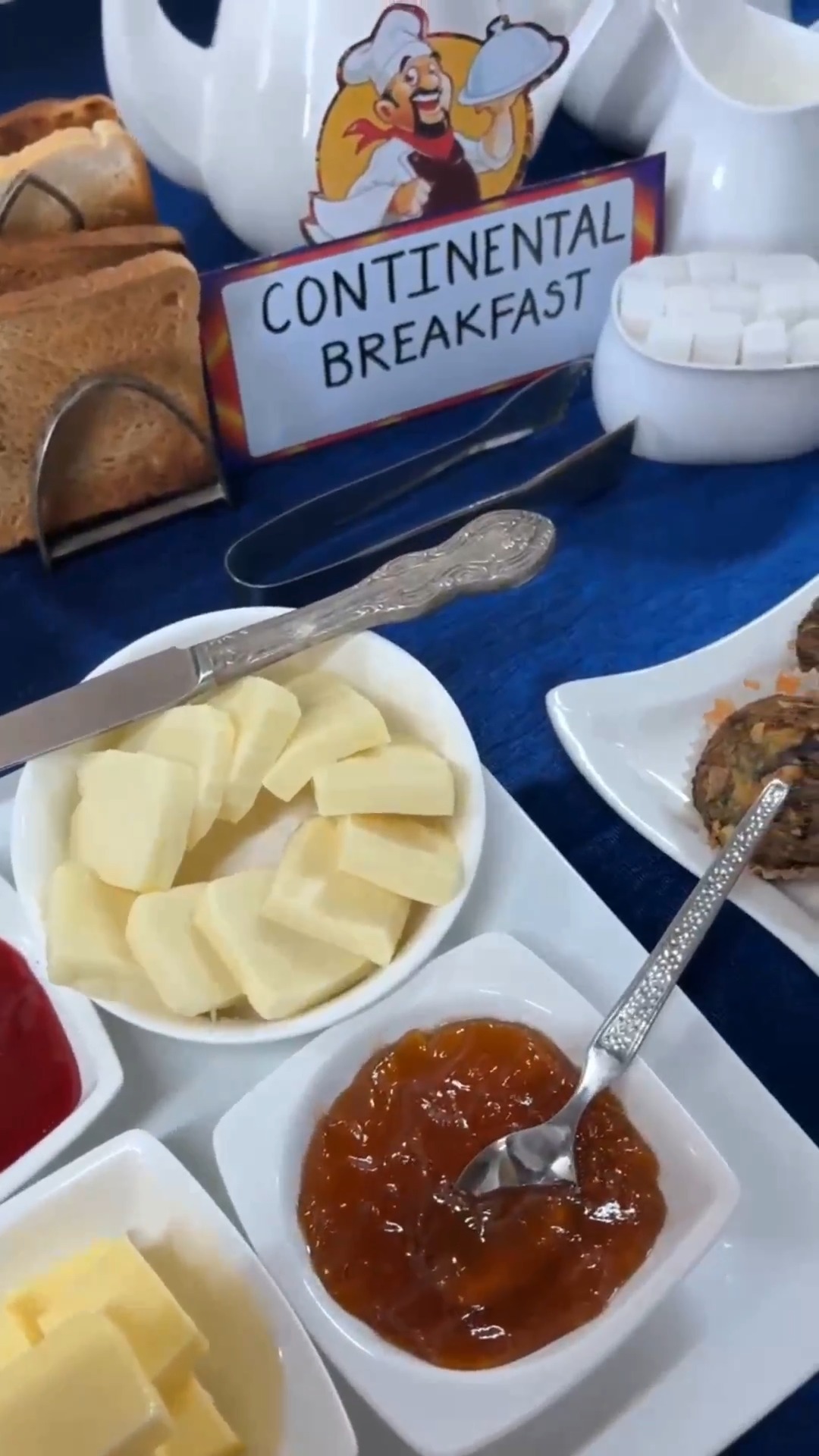 ๐ณ๐ฅ A global start to the day! Our students conducted a hands-on Breakfast Practical class, preparing and presenting American, English, and Continental breakfasts with precision and care.
From menu planning to cooking and plating, the session focused on understanding international breakfast standards and professional kitchen execution.
๐ฉโ๐ณ Practical culinary training
๐ฝ๏ธ Exposure to international breakfast concepts
๐ Part of our hospitality & culinary curriculum
๐ Sophia HAFT, Mumbai.
๐ DM us for details or admissions
๐ Call: 9821244445, 9820816539, 9820904331
๐ง Email: admin@sophiahaft.com
#BreakfastPractical #CulinaryArts #HotelManagement #StudentChefs #InternationalCuisine #AmericanBreakfast #EnglishBreakfast #ContinentalBreakfast #HospitalityTraining #LearnByDoing