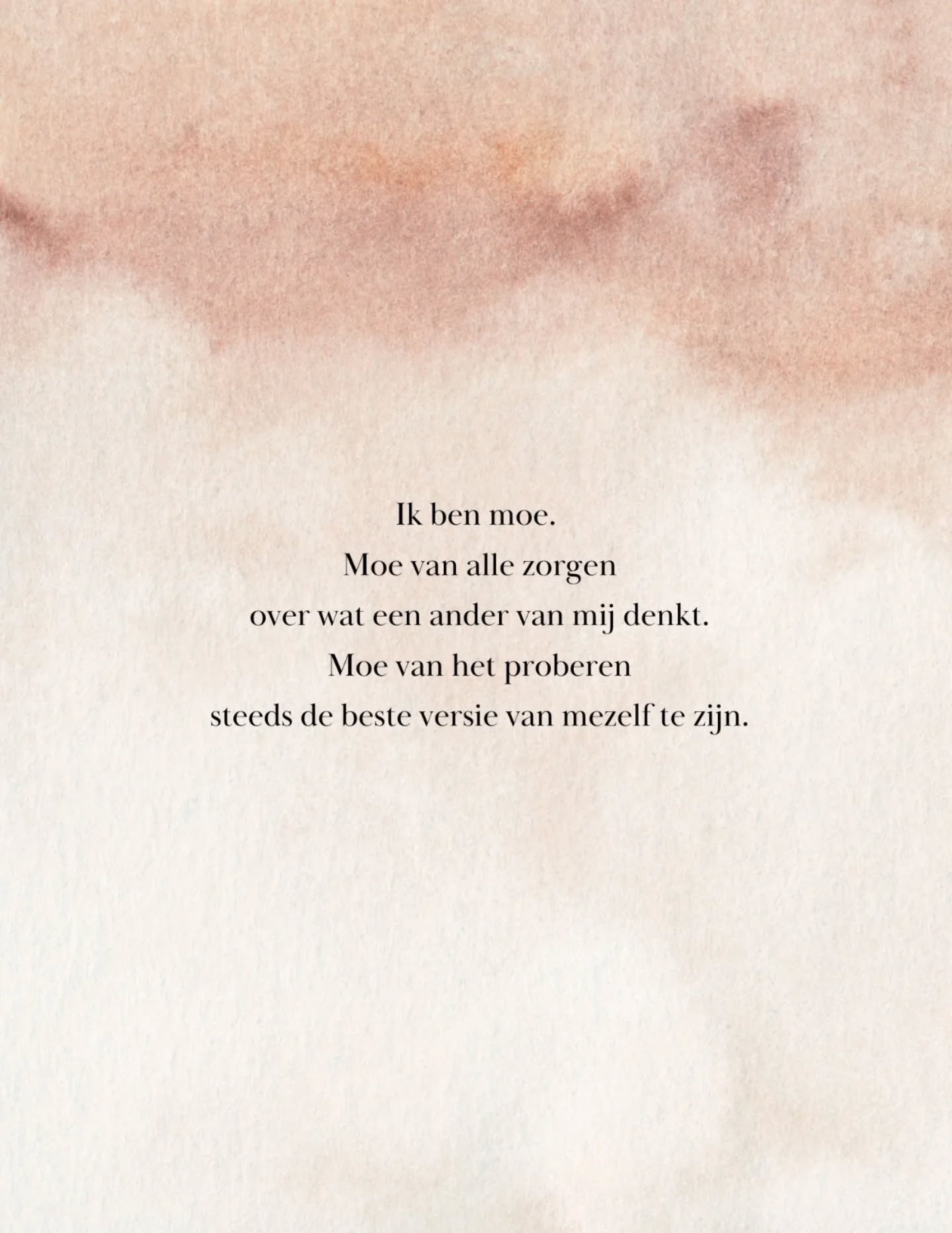 Soms kan ik een heel scenario bedenken over wat iemand van mij zou denken of vinden en dat dan behandelen alsof het de waarheid is. Alsof die persoon dat écht denkt, terwijl het eigenlijk niets anders is dan mijn eigen gedachten.
Het is vermoeiend…
en het houdt me vaak tegen om stappen te zetten die ik wél wil zetten.
Maar nu ik besef dat ik dit doe,
én dat die gedachten niet de waarheid zijn (of hoeven te zijn), kan ik ze veel sneller herkennen.
Ik annuleer ze bewust en breng mezelf terug naar de kern: alle redenen waarom ik wél vooruit mag gaan.
Want uiteindelijk draait het niet eens om wat anderen denken, dat zal ik toch nooit volledig weten. Het gaat om mijn eigen gedachten.
Die spreek ik aan.
Die corrigeer ik.
En zo word ik elke dag comfortabeler in gewoon mezelf zijn.👌💯
#groeiproces #mindset #geloof