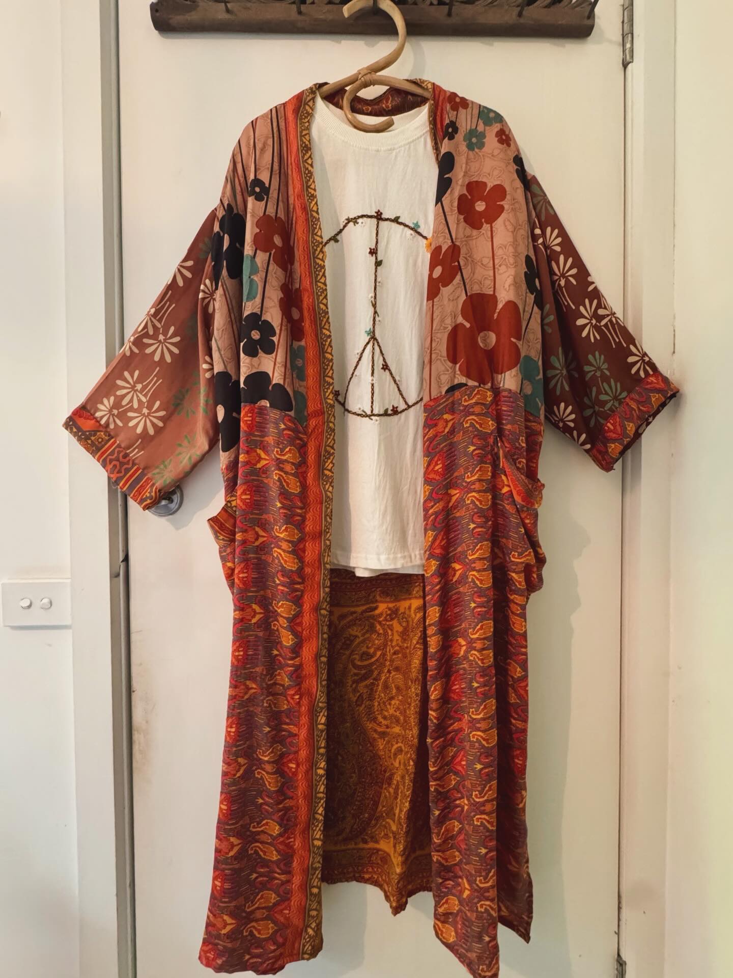 Our final drop for 2025 — and it’s a goodie!
We’re releasing our brand new WOVEN IN PEACE tees, along with a small but very special run of 100% silk kimono RANI robes. We’ve sourced only the finest Kasturi silk, after searching all corners of Rajasthan to find the very best — so numbers are extremely limited. All information about these will be with the listing… and our third piece will be a new Summery colourway in our embroidered AYANA Dress - SEAFOAM 💚
These pieces launch online next Monday 15th December at 9 a.m. AEDT.
I’ll be posting orders all day to make sure they reach you in time for Christmas.🎄💌