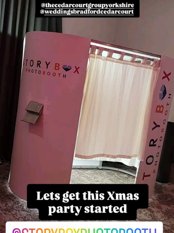 Its beginning to look alot like Christmas
Storytime with @thecedarcourtgroupyorkshire @weddingsbradfordcedarcourt @djbigjuk @rapturepartyband
What a great night and crowd, literally hats off, props on.
CaptureYourStory
www.StoryboxPhotobooths.co.uk
#Photobooth
#SelfieMirror
#MagicMirror #Xmas
#CaptureYourStory
#TeamBride #TeamGroom
#SelfieKing #SelfieQueen
#PhotoboothHire #SelfieMirrorHire
#Wedding #Prom #Engagement #Awards #Weddings
#CorporateEvents #Parties #WeddingSupplier
#AsianWedding #selfie #trending #viral #weddingideas #westyorkshire #eventplanner
#weddinginspiration #weddingstyle