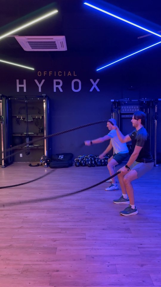 Push. Pull. Pace. Power.
HYROX bij Life and Kicking = trainen in een team dat je motiveert, optilt en je grenzen laat verleggen.
📍 HYROX trainingen
Elke dag → 08:00
Ma t/m vr → 18:00
All levels. No excuses.
See you on the floor.
#lifeandkicking #ijburg #hyroxamsterdam #hyrox #amsterdamoost #communitygym