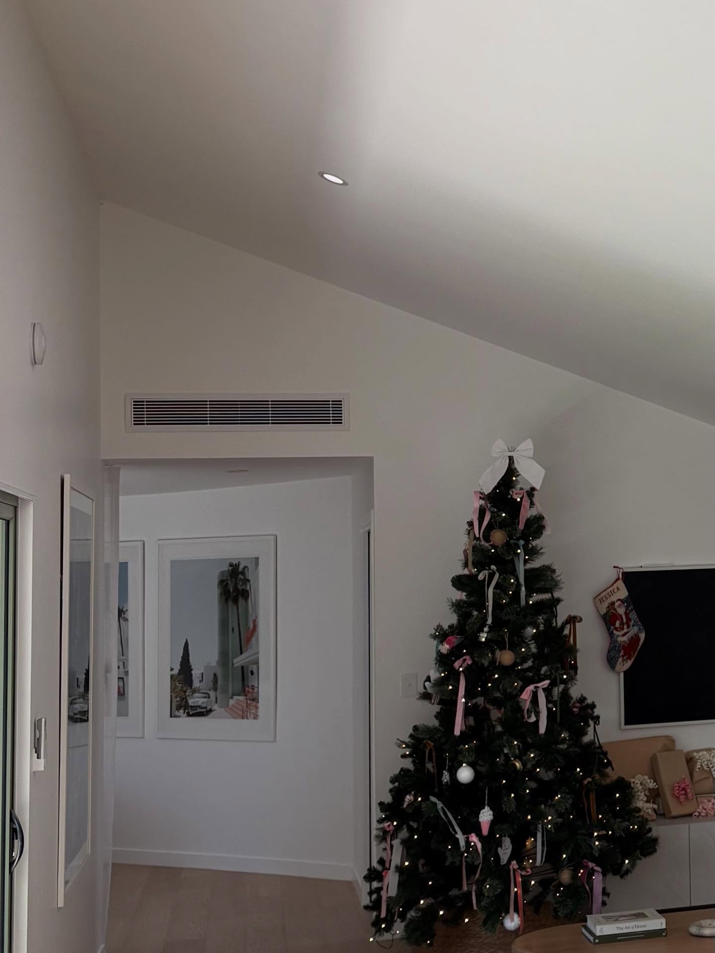 Finishing off this extension living room in Burleigh with a linear bar grill coupled with Air touch wireless temp sensor for ultimate climate control #linearbargrille #ductedaircon #cooling