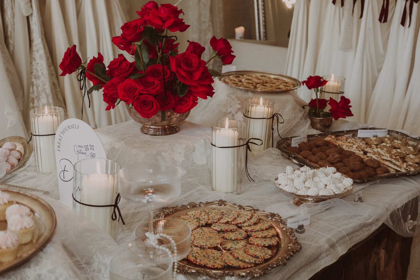 photos by @teresasaundersphotography at the @thewhitepeony