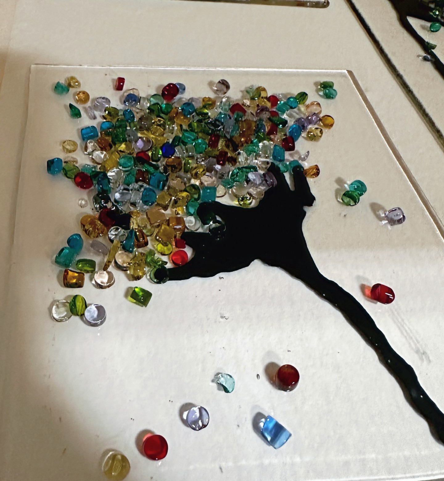 🌟 Exciting news! Our '26 winter/spring class and workshop schedule is finally here! Ready to unleash your creativity? 🎨 Dive into our 4-week intro class if you’re just starting out, or join our open studio sessions if you're a seasoned pro! 🚀 Check out the full schedule and register now: https://www.montereyglassworks.com/book-online. Let's make some art together! #GlassArt #FusedGlass #Workshop