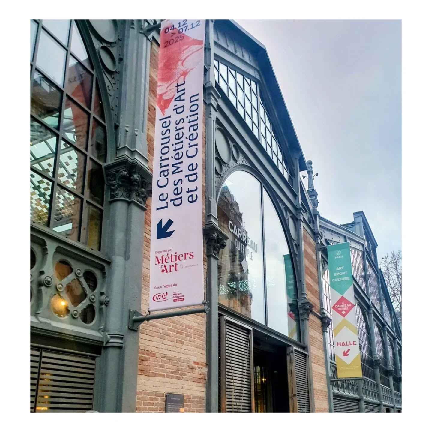 Day 3 at Carrousel des Métiers d'art ✨
Under the glass roof of the Carreau du Temple, colors come alive and every visit to stand 97 brings new energy to my handmade pieces.
Thank you for your presence, your words, your luminous choices.
Each piece is stitched slowly, thread by thread — and you make it shine.
#carrouseldesmetiersdart
#artcrafts
#exclusivejewelry
#handcraftedjewelry
📍 Carreau du Temple – Paris III
🎪 Métiers d’Art Île-de-France
✨ Organised by @cma_idf , @cma_paris, & @metiersdart_idf
🧵 Palmyre Paris • Stand 97
📅 Until December 7
Jour 3 ✨
Le Carreau du Temple s’anime, les couleurs respirent sous la verrière, et vos passages au stand 97 donnent à chaque bijou une nouvelle vie.
Merci pour votre présence, vos mots, vos choix enthousiastes.
Je couds chaque pièce fil après fil, et vous en révélez l’éclat.
📍 Carreau du Temple – Paris III
🎪 Métiers d’Art d’Île-de-France
✨ Organisé par la CMA Île-de-France, la CMA Paris et Métiers d’Art Île-de-France
🧵 Palmyre Paris • Stand 97
📅 Jusqu’au 7 décembre