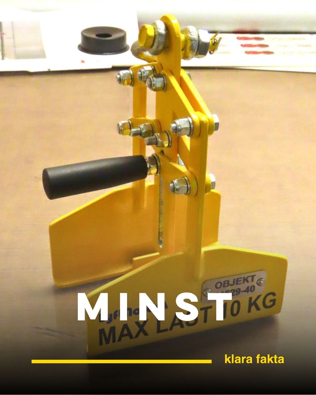 Vårt minsta lyftverktyg hittills är en lyftsax som lyfter bara 10 kilo. Den används för att flytta parallellstag för hand och har armar som håller sig parallella hela vägen.
Liten sak, stor skillnad för arbetsmiljön.
Behöver ni också ett verktyg som gör jobbet enklare? Hör av er!
info@lyftnord.se | 0980-16469
#Kundanpassat #SäkraLyft #SäkraArbetsplatser #Arbetsmiljösäkerhet #Lyftverktyg #Specialanpassning