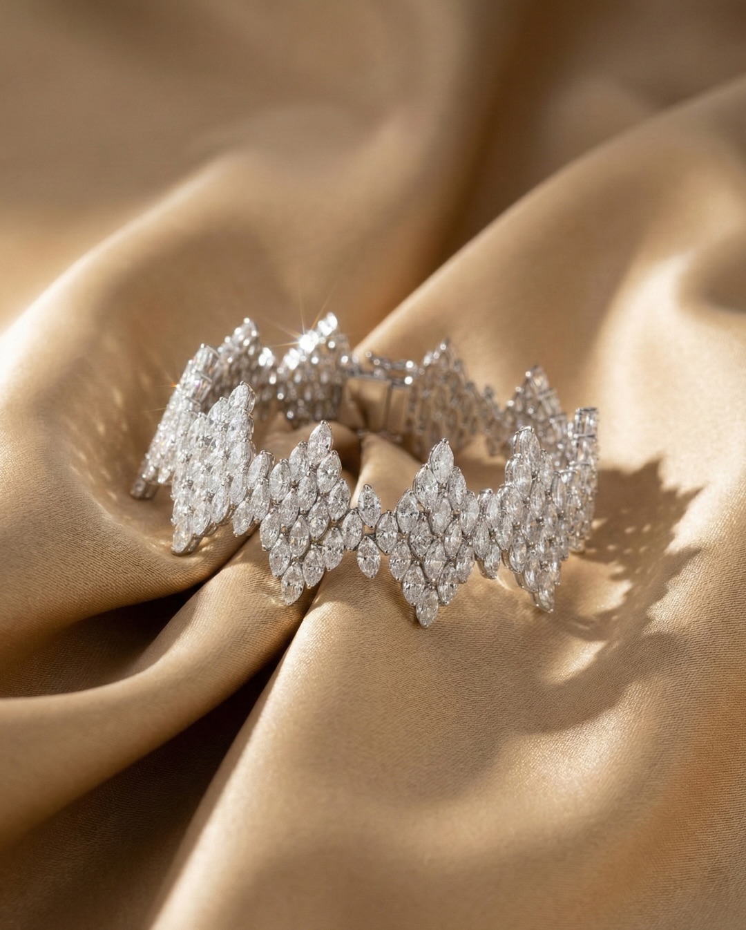 Woven from light. ✨ Designed to move with you, this bracelet feels less like jewelry and more like diamond fabric wrapped around your wrist. Fluid, dense, and unapologetically bright.
#DilaExclusive #MarquiseDiamonds #DiamondBracelet #HighJewelry #WristGame #DiamondTexture #LuxuryDetails #JewelryDesign