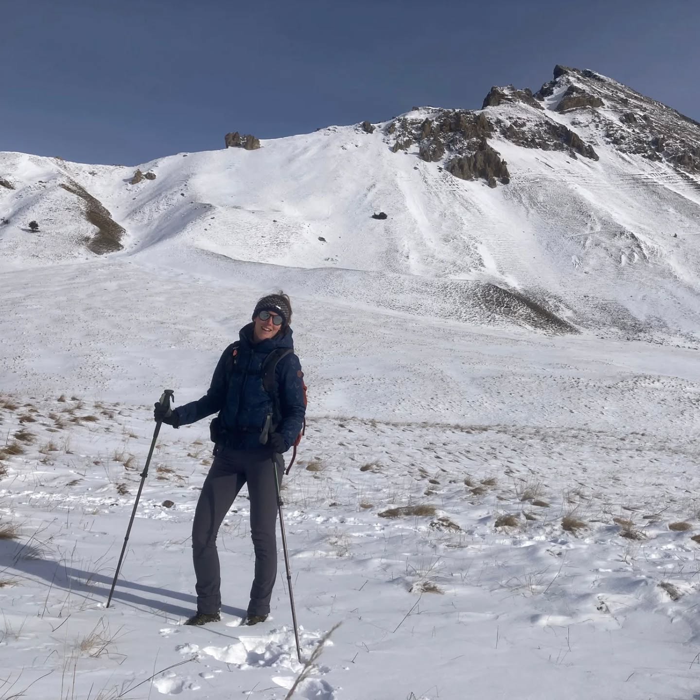 Zin in een onvergetelijke innerlijke reis in 2026? 🏞️🌞
De Passagetochten 2026 komen eraan — vijf unieke weken waarin je vertraagt, verdiept en herbront in een prachtige, stille natuur.
📅 Data 2026
- 24 januari t.e.m. 31 januari
- 16 mei t.e.m. 23 mei
- 27 juni t.e.m. 4 juillet
- 29 augustus t.e.m. 5 september
- 10 oktober t.e.m. 17 oktober
Voor de tocht van 24 t.e.m. 31 januari zijn er nog enkele plekjes vrij. Dit is dé kans om het nieuwe jaar te starten met een cadeautje aan jezelf van rust, helderheid en nieuwe energie.💝
💬
Benieuwd of een Passagetocht iets voor jou is? Plan een gratis online kennismakingsgesprek via de website of stuur me een mailtje.
⏳ De inschrijvingen lopen vlot binnen — wacht dus niet te lang!
🎁Alle info én een vroegboekkorting - geldig t.e.m. 20 december 2025 - vind je op www.passagetochten.fr.
Laat 2026 het jaar worden waarin je echt tijd neemt voor jezelf.
Liefs,
Karlien
🍵
#Passagetochten #InnerlijkeReis #Rust #Verbinding #Reflectie #data2026 #PersoonlijkeGroei #Retraite #Vroegboekkorting #nofilter #outdoorpsychologen