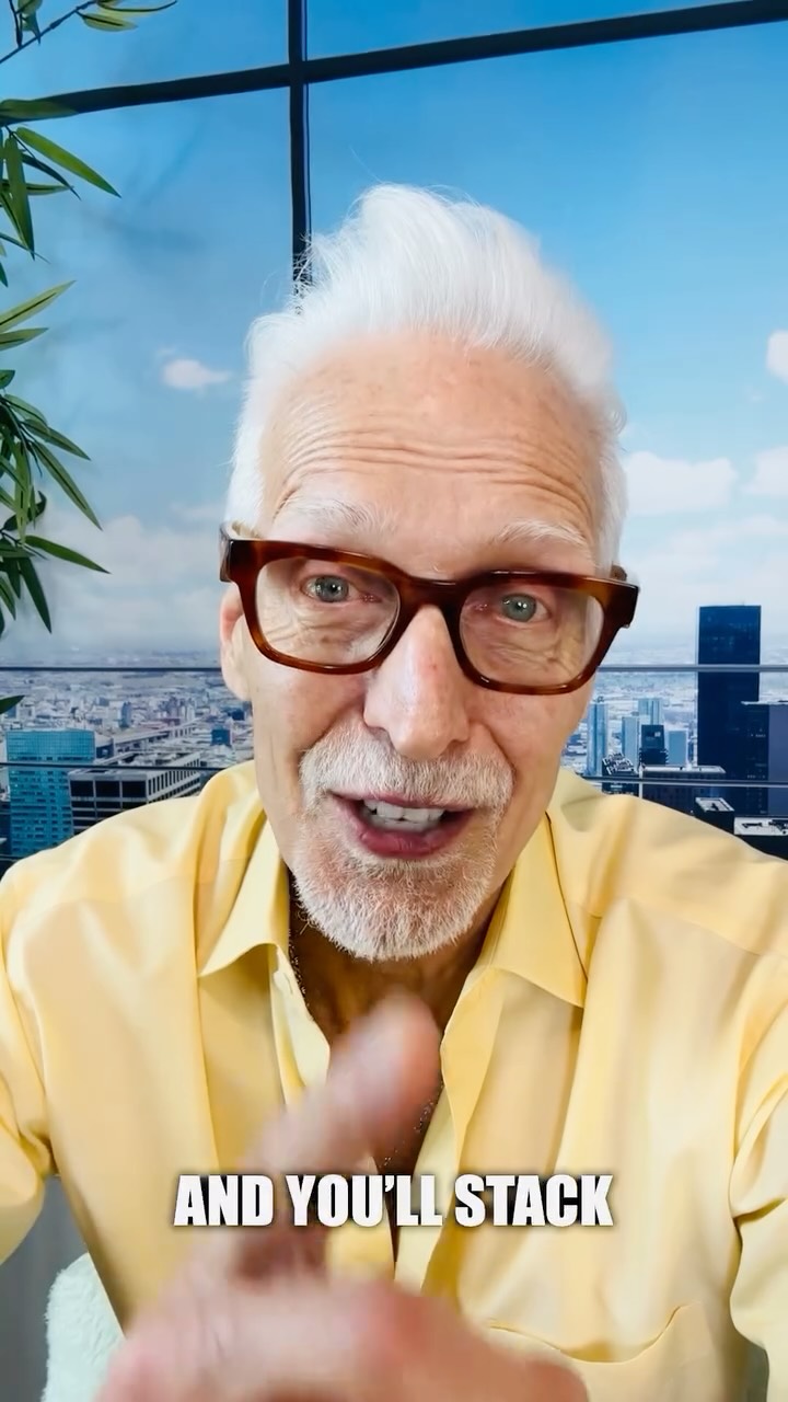 Mindset Matters Tip #2: WIN the morning, WIN the day! Start your day with positivity, and a positive ritual to get yourself rockin before the world has a chance to influence your mindset #mindsetmatters #positivity #attitude #productivity