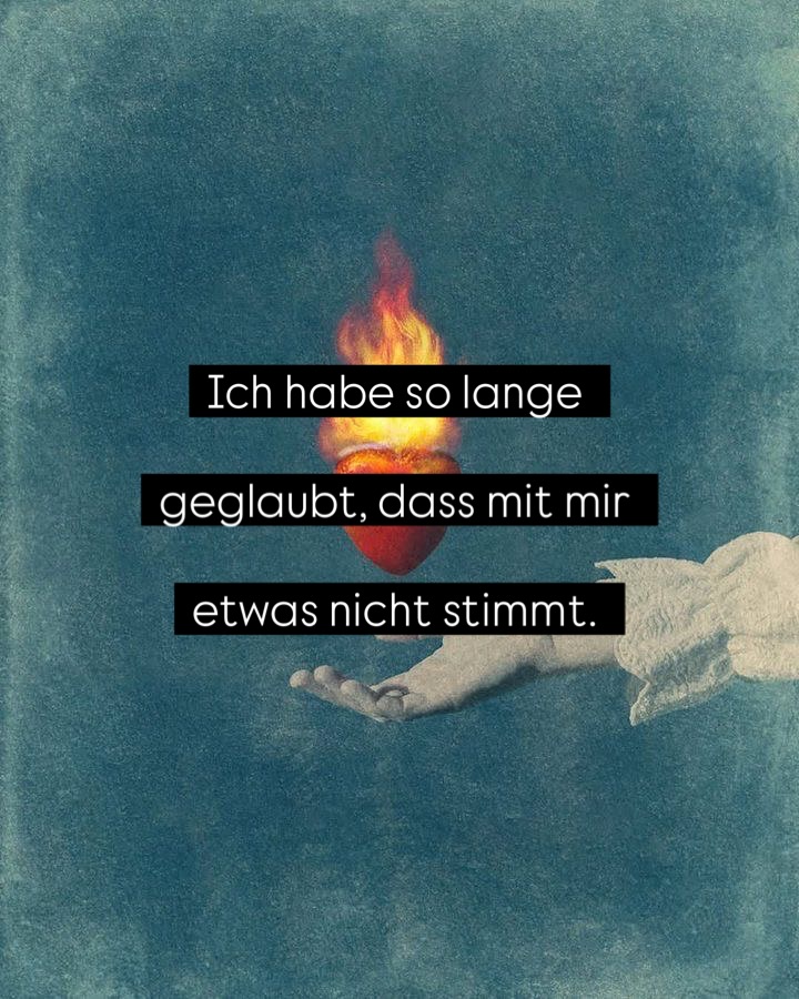 ✨ UNHOLY DECEMBER — dein Winter Reset beginnt dort, wo du wieder bei dir ankommst.
Ich hab dieses Programm nicht „gebaut“ — ich hab’s erlebt.
Mein ganzer Körper hat mich in diesen Dezember hineingeführt.
Langsamer. Tiefer. Weicher.
Und gleichzeitig kraftvoller, klarer, ehrlicher als jemals zuvor.
Dieser Monat ist kein Aufräummonat.
Kein Neustart-Druck.
Kein „Mach nochmal alles perfekt vor Jahresende“.
Unholy December ist der Moment, an dem du merkst:
🌹Ich kann nicht mehr funktionieren —
weil mein Körper wieder mit mir spricht.
Vielleicht spürst du es selbst:
🖤 die Wintermüdigkeit
🖤 die Überstimulation
🖤 die Reizbarkeit
🖤 die Leere
🖤 oder dieses subtile „Da stimmt etwas nicht“
Nicht, weil du „schwach“ bist.
Sondern weil dein System dir sagt:
Es reicht. Du darfst heimkommen.
Und genau dafür habe ich diesen Raum geöffnet:
✨Ein ganzes Dezember-Erlebnis, das dich zurück in deinen Körper führt.
Zurück in deine Rhythmen.
Zurück zu dir.
Wenn du dieses Jahr auch tiefer fühlen möchtest…
Wenn du nicht hart ins neue Jahr rutschen willst…
Wenn du die Wahrheit hören willst, die dein Körper schon flüstert…
Dann wirst du dich in Unholy December wiederfinden.
🌹✨ Sag mir „DECEMBER“, wenn du die ersten Impulse für dich möchtest.
Love, Eva🫀
BODYWISDOM
EMBODIMENT
FEMALE EMPOWERMENT
SENSITIVE
#unholydecember #nervensystemregulation #healingjourney #innerwork #selflovejourney #emotionalhealing #shadowwork #traumasensitiv #achtsamkeit #selbstführung #embodimentjourney