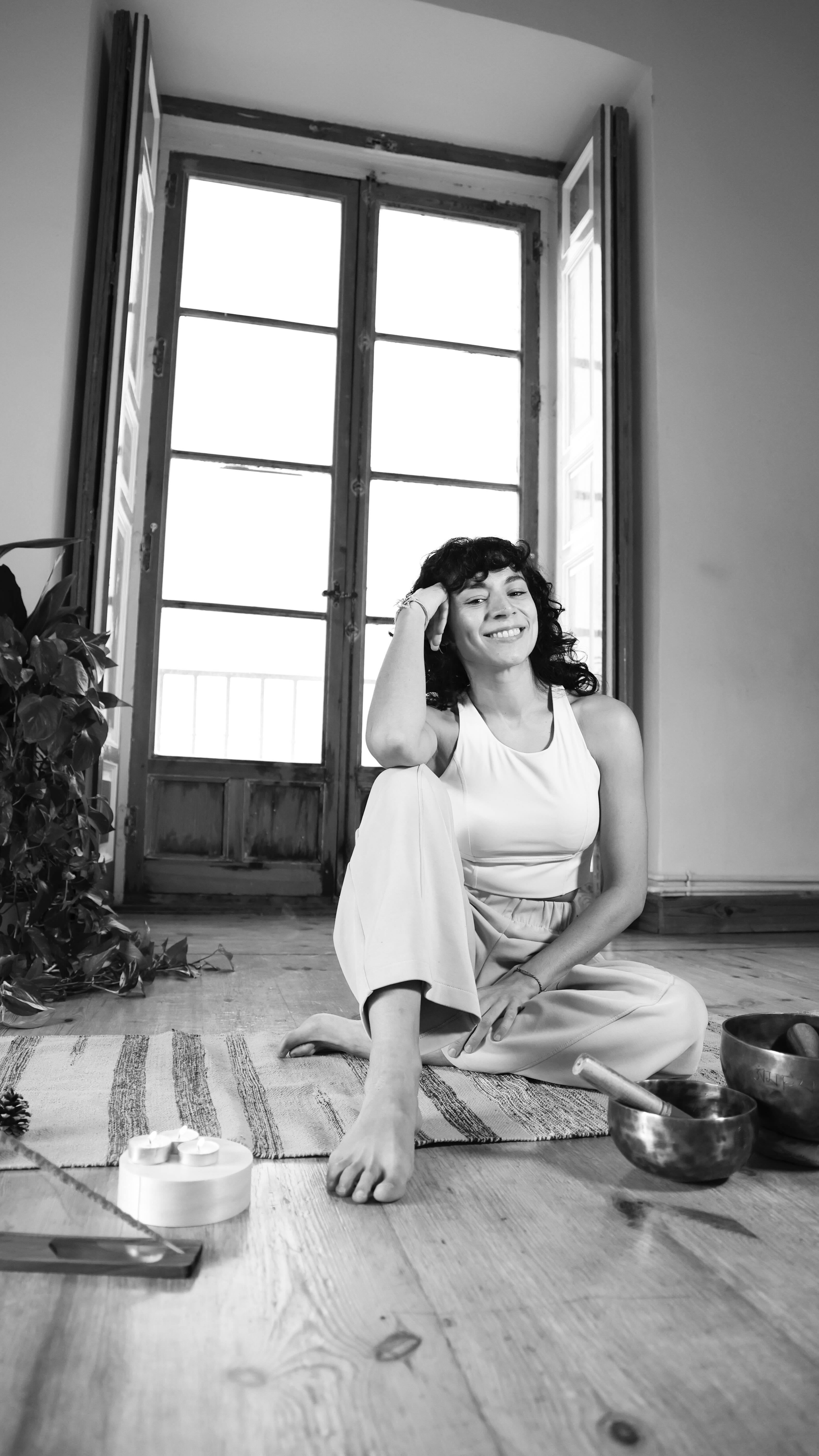 Profesora de YOGA llena de sensibilidad y corazón @anapi_nillos desprende en cada disparo belleza natural, sencillez y mimo. Ha sido un auténtico placer capturarlo 🌿🫀 afortunados aquellos alumnos que cuiden cuerpo y alma con su práctica.
#sesiondefotos #fotosdeyoga #fotografadeproyectos