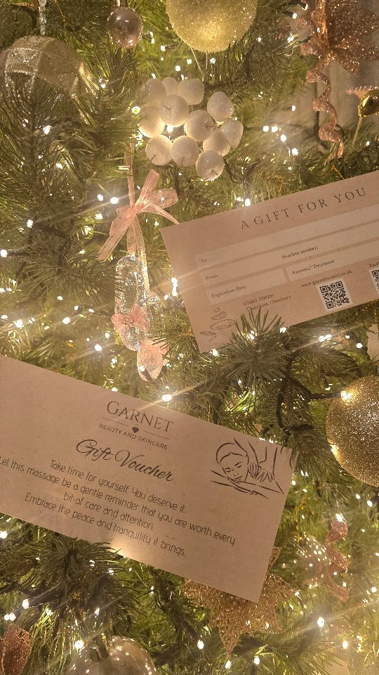 🎄✨ Looking for the perfect Christmas gift?
Treat someone special to the gift of wellbeing, relaxation and healing this festive season.
With a Garnet Beauty & Skincare gift voucher, they can choose any treatment they need —
from reflexology, lymphatic drainage, massage therapy, hot stone massage, facials, scar therapy, and more.
A truly thoughtful present that brings calm, comfort and self-care.
Christmas gift vouchers are:
💌 Available as an instant e-voucher (emailed to you or directly to your loved one)
📮 Or sent as a beautifully presented gift card by post
📅 Valid for 12 months
🎁 Buy here: https://www.garnetbeauty.co.uk/shop
Give a gift they’ll genuinely appreciate this Christmas. ❤️
#GarnetBeautyandSkincare #GiftVoucher #ChristmasGift #SelfCare #Relaxation #Reflexology #MassageTherapy #MLD #ScarTherapy #Facial #Wellness #TreatYourself #GiftIdeas #Christmas2025
#tatjanasenkova #newburyberkshire