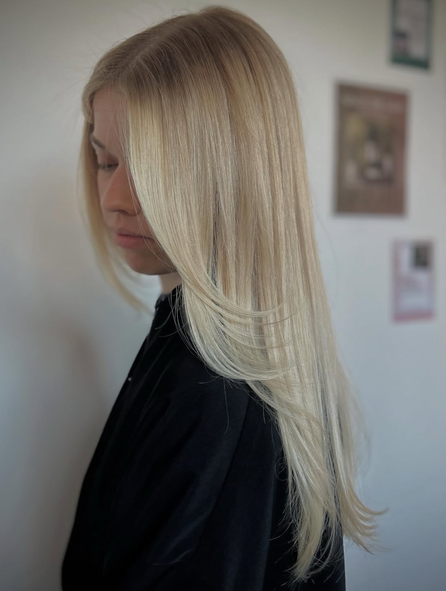 Did you know you can do color and a Brazilian blowout on the same day? New Talent Ellie @peace.l0ve.hair did this 🔥blonding service and then a Brazilian blowout following for long lasting smoothness and shine.
If you get a Brazilian blowout first then you must wait at least two weeks to do color. Call to book your services now.