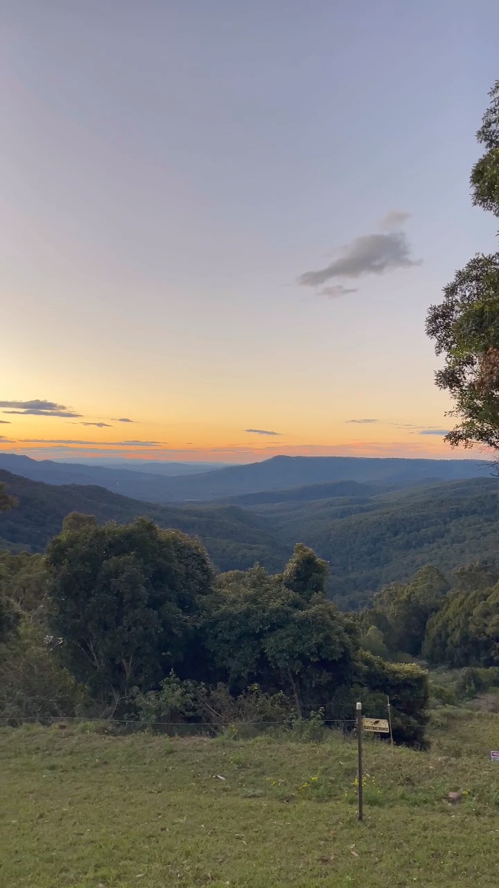 Welcome the Season!
Escape the city and soak in the serenity of Fyrefly Retreat this summer 🌿✨ Your private getaway awaits—where every day feels like a dream. Reserve your slice of paradise today!
#fyreflyretreat #scenicrim #countryescape #summergetaway