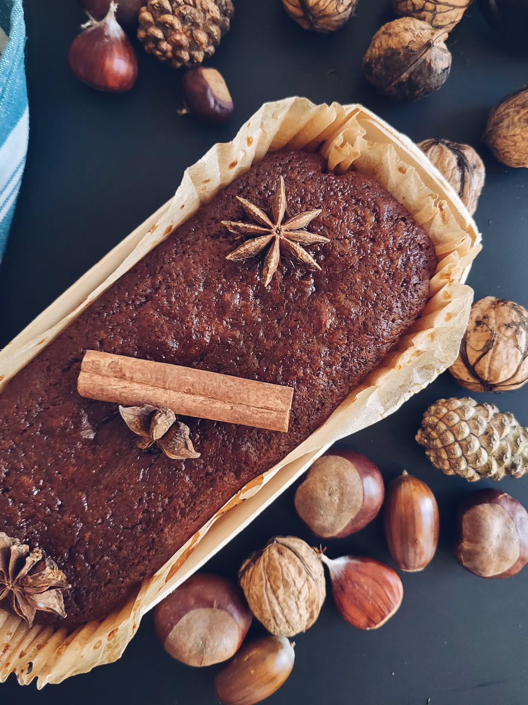 đ Pain dâĂ©pices đŻ
Cette annĂ©e, comme vous avez pu le constater je ne serais pas sur le marchĂ© de NoĂ«l des Herbiers maaaaais vous pourrez quand mĂȘme retrouver des petits pains dâĂ©pices fait maison avec le doux miel de ma voisine de production Vanessa. Allez dĂ©couvrir son stand Ă partir de ce soir aux Herbiers, chaque annĂ©e câest le plus beau @lusinepiquante đ€«đ
.
.
.
.
#paindepice #noelalsace #marchedenoel #christmasiscomingđ #christmasmarket #miel #honey