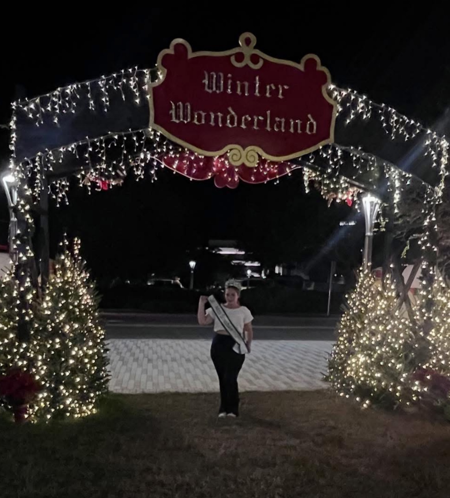 This weekend our Miss Sunshine Charity Pageant Jr Teen Queen Rachel had a blast doing two appearances at the City of Clearwater Tree Lighting event and the Clearwater Winter Wonderland event! At the Winter Wonderland she got to enjoy live music, karaoke, decorating cookies with Mrs. Claus, taking pictures with Santa, and taking in the beautiful lights!! At the tree lighting she got to explore local vendors, take pictures while enjoying all the beautiful Christmas lights, and even got to ride the new ferris wheel!! Great job Rachel!!
@winterwonderlandclearwater
#clearwater #christmas #winterwonderland #christmastree #winterwonderlandclearwater #flordia #2025 #spreadingkindnessthroughsunshine #misssunshinecharitypageant