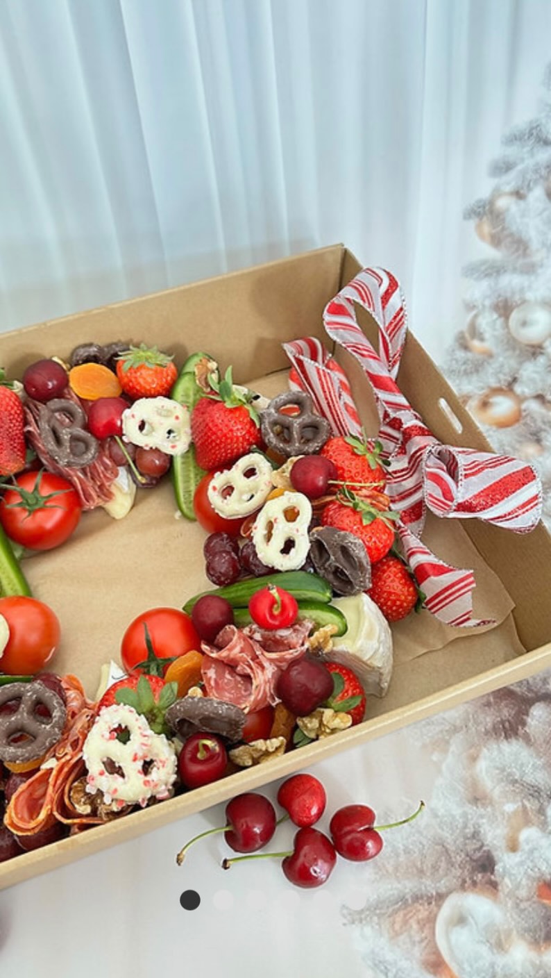 Christmas Wreaths Available for order now
https://www.platterupbyjenna.com/product-page/christmas-wreaths
.
.
.
.
.
#christmas2025 #grazingorders #ordernowforchristmas #grazingtables #grazingtablesandcheeseboards #grazingtables #grazingboard #grazingplatter #morningtonpeninsulabusiness #charcuteriebox #morningtonpeninsulabusiness #grazingplatterboards #weddinggrazingmelbourne #christmasgrazing #christmasiscoming🎄