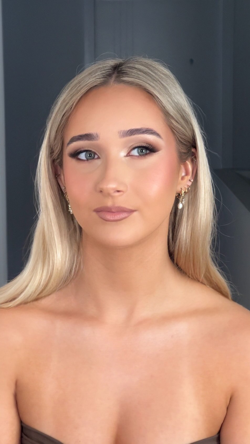 Soft, seamless glam for my beautiful formal client tonight 🤍
Such a special milestone and I’m so glad I could be part of it ✨
Bookings via website - link in bio
.
.
.
.
.
.
.
.
.
#goldcoastmakeupartist
#goldcoastmua
#glammakeup
#australianmua
#bridalmakeupartist
#glowymakeup #makeupinspiration #makeupartist