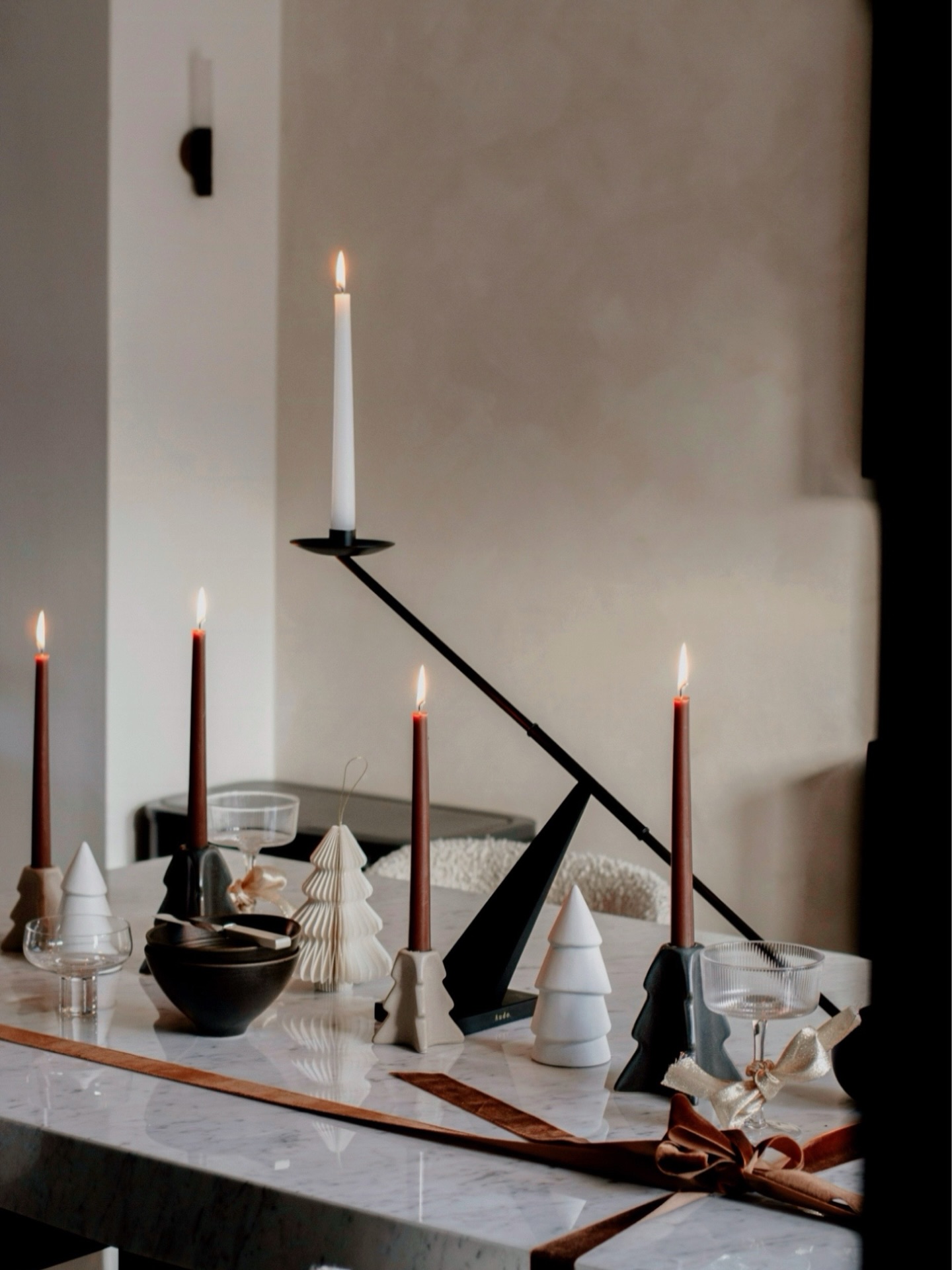 A little wrapped table setting 🎀🤎✨
Keeping it simple this year with different ceramic trees, brown candles and finished with a wrapped table bow that I thought was a fun idea and now I’m not sure? What do you think?
Have a lovely weekend and keep cosy on your tosies 🙌🏼
Love,
Nicola & Vicki xx
Bow | Ribbons | Christmas 2025 | #festivetablescape #tablescape #christmasdecor #christmas Brown Decor #japandistyle