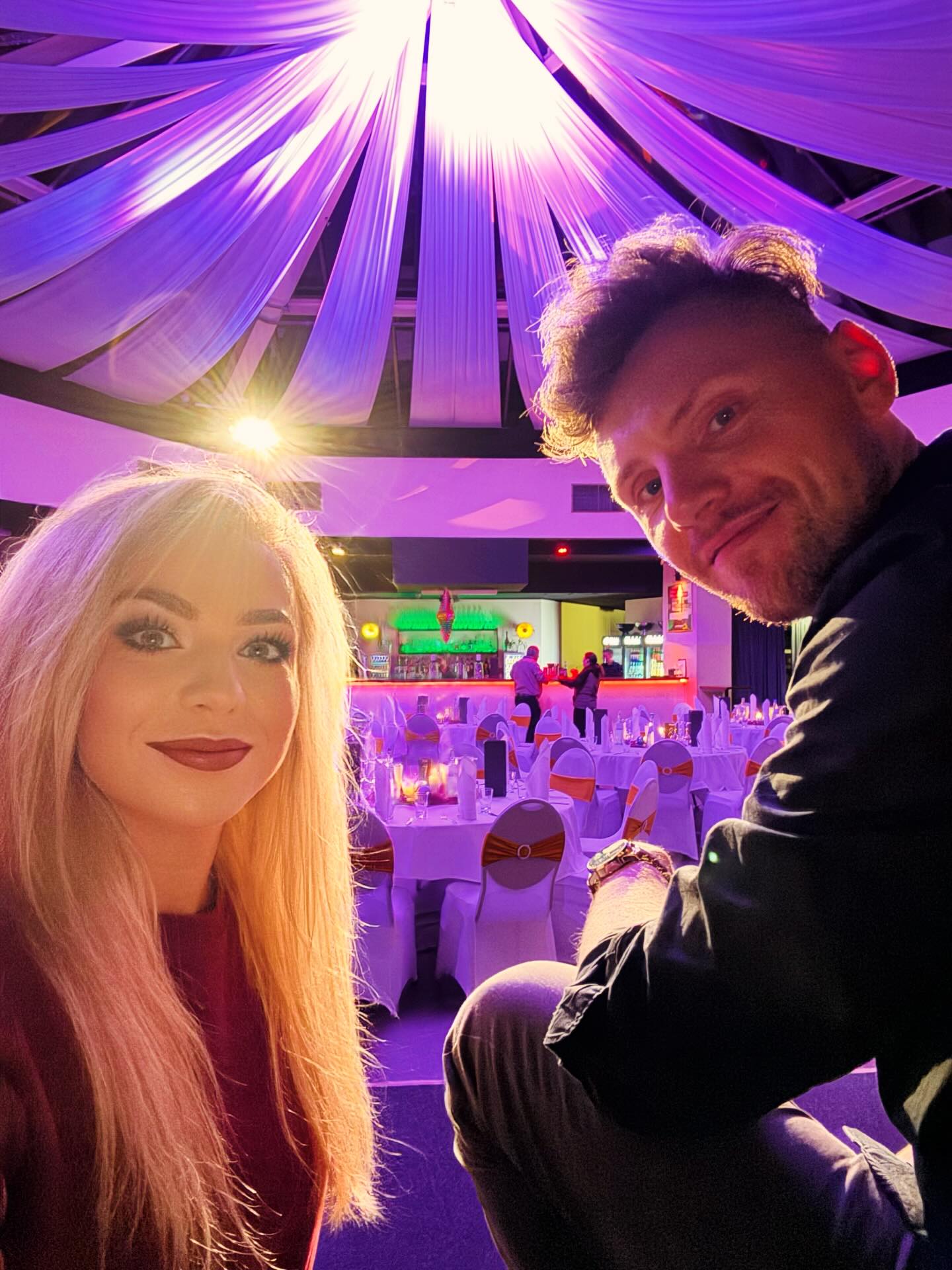 oh wir hatten einen tollen #abend gestern - firmenfeiern können wirklich spaß machen - wir hatten auf jeden Fall eine ziemlich gute zeit
#duo #acoustic #acousticmusician #livemusik #livemusic #event #firmenfeier #unplugged #unpluggedmusic #🎹 #🎸 #🎤