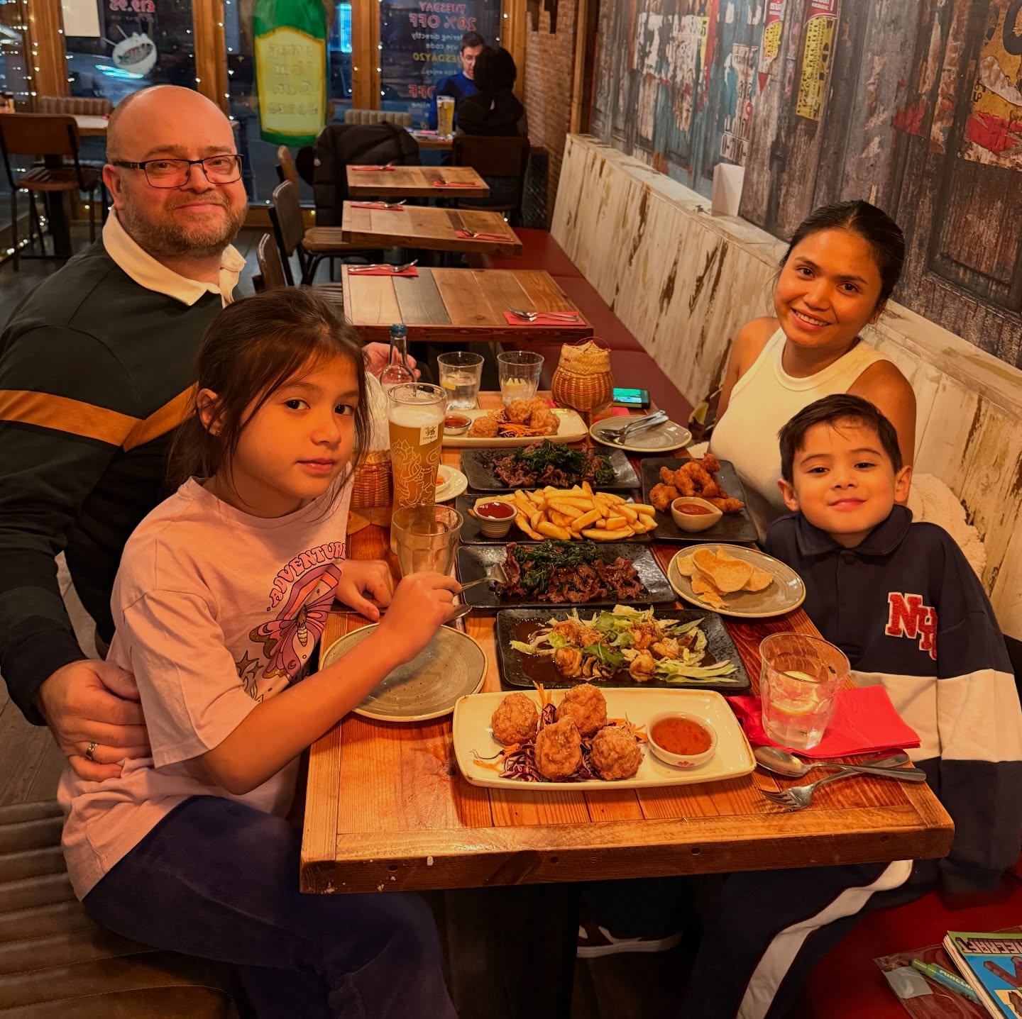 Our wonderful customers enjoying a birthday celebration at Noks last night, we hope you loved your meal! ♥️
This is what we’re all about at Noks, sharing special moments with family over delicious, authentic Thai food 🫶
To book your table, please use the link in our bio✨
#noksthaistreetfood #thaifoodstockport #bramhall #bramhallfood #stockport #stockportfood
