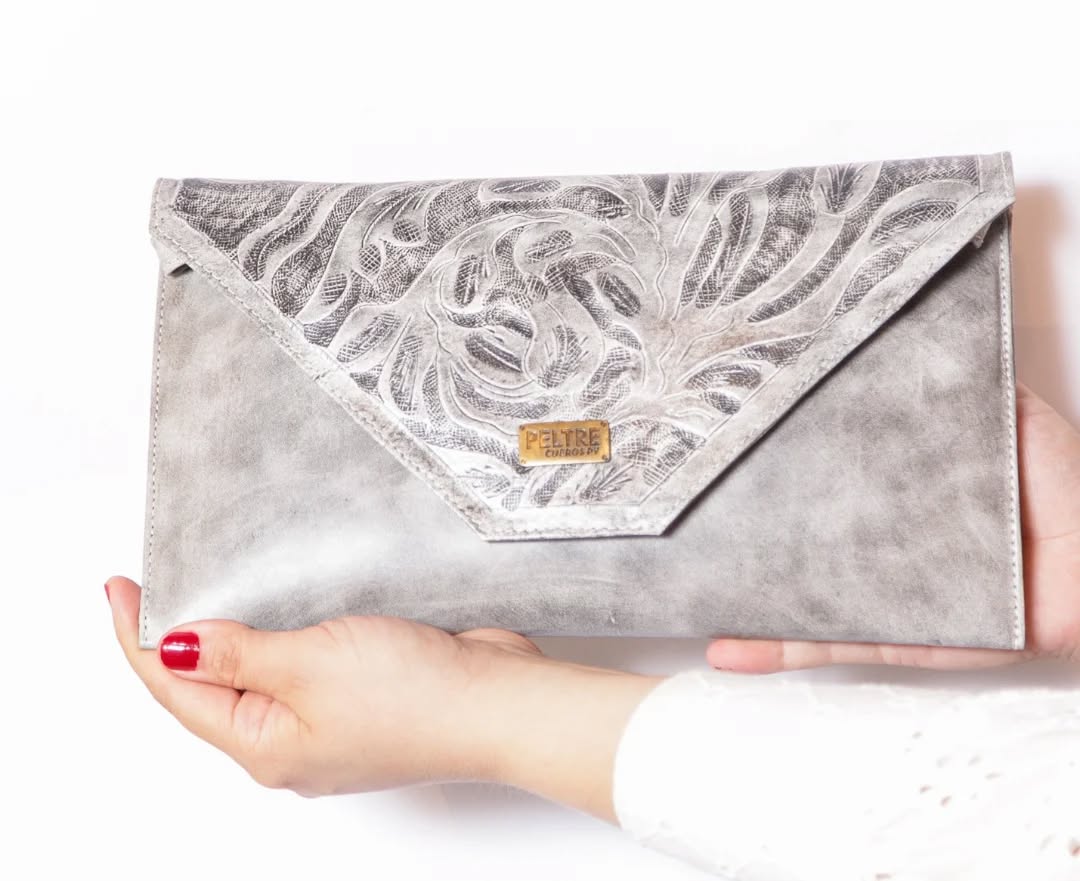 Sobre/bandolera
Arte paraguayo
Diseño Cuero artesanía