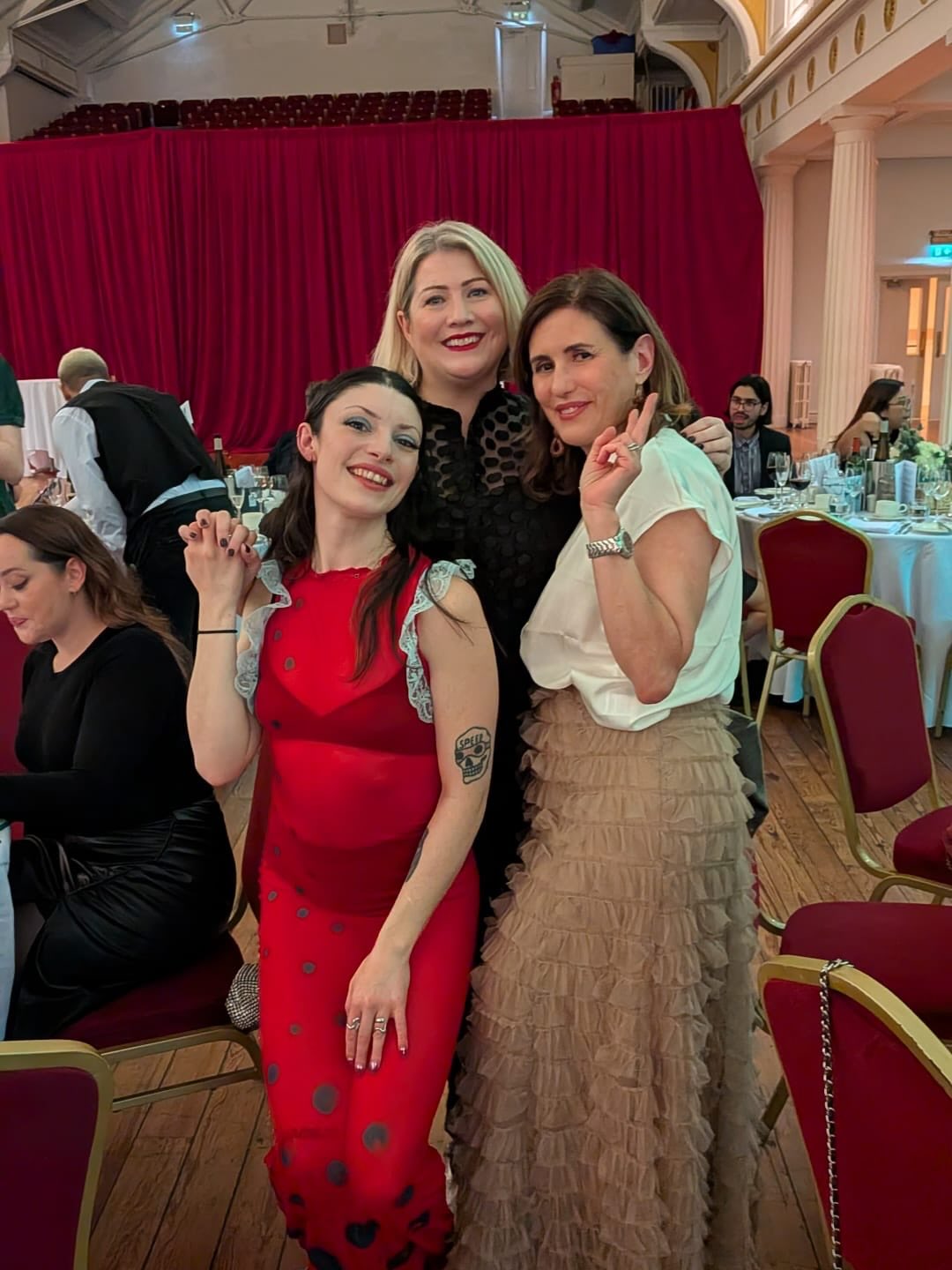 I was over the moon to attend the @irishfoodwritingawards @rdsdublin where my Substack blog was nominated and catch up with industry friends @alidunworth @lesliewinefood @sianconway @deelaffan @santina_kennedy_ @anthonyotoole_ @vrittibansal and meet new people that I only knew online like the fab @leviathanfood
Congrats to the wondrous @sianconway for her award in the best blog category, a multi talented lady who also is one of the kindest!
Thanks to all the sponsors and to @campbellsuz who is the engine of this endeavor that aims to celebrate all things food in Ireland.