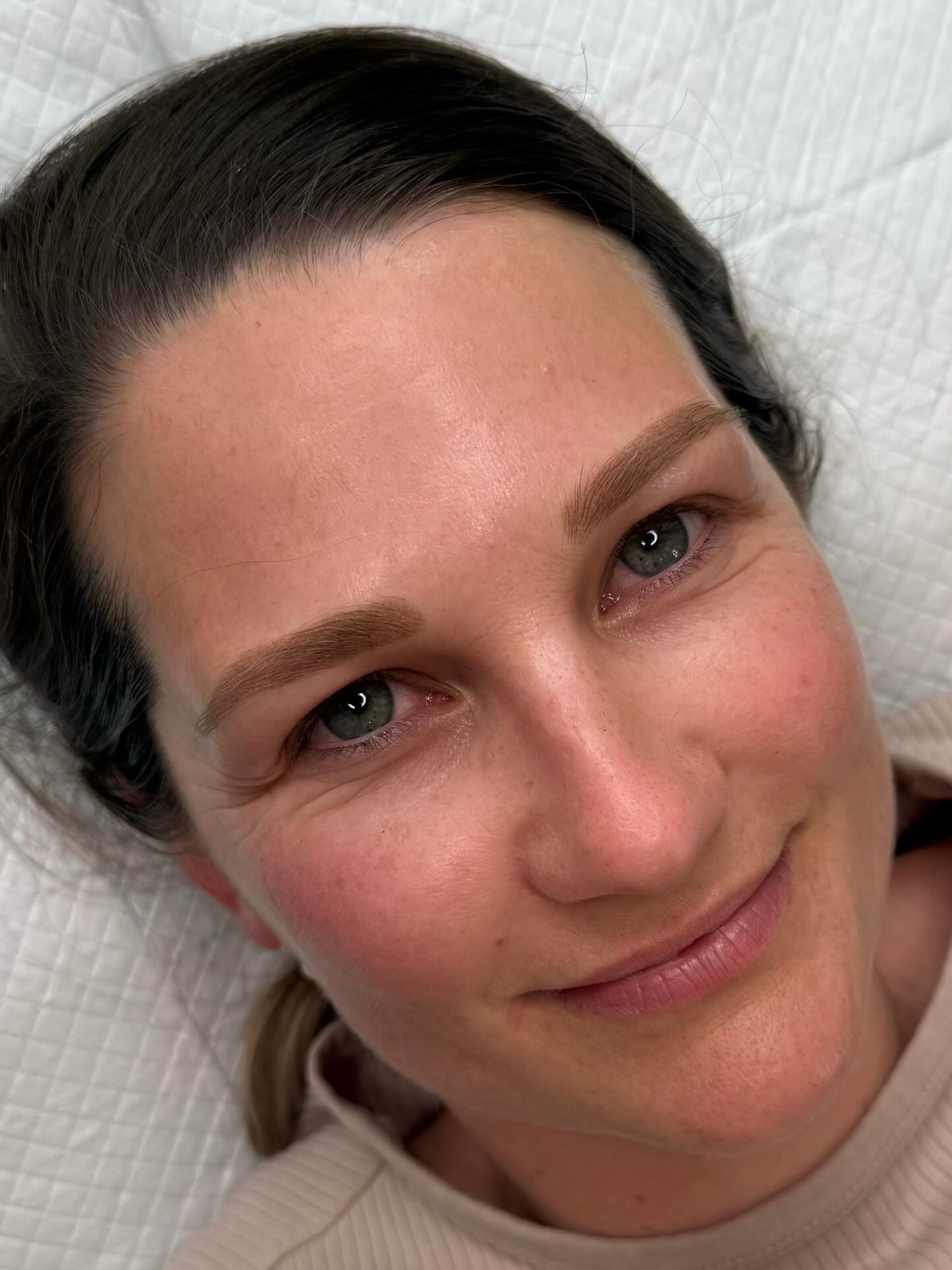 Soft ombré cosmetic tattoo brows 💭