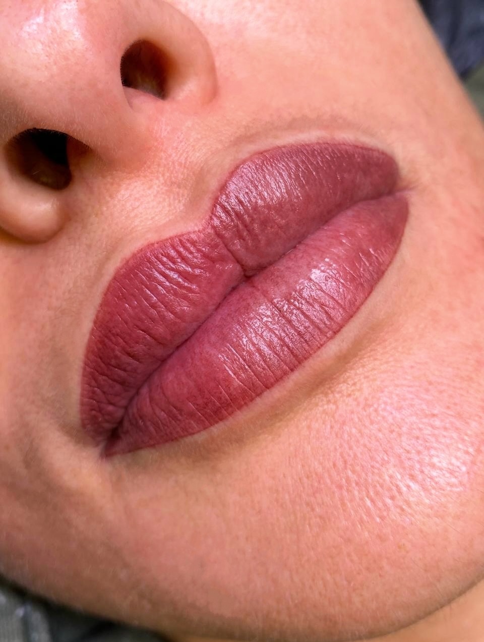 ✨ Can you imagine waking up with naturally perfect lips? ✨
Lip Blush enhances your natural color, adds freshness, and leaves your lips looking more defined, soft, and beautifully toned without needing any makeup.
💋 Real results: lips with a subtle, healthy, and super natural tint.
Perfect if you want:
• A shade that looks like it’s truly yours
• More definition without looking overdone
• A luminous, juicy effect
• To wake up ready to shine ✨
Want this result on your lips?
👉 Book your appointment through the link in my bio.
Your new natural color is waiting for you.
#lipblush #pmu #pmuartist #uk #wales