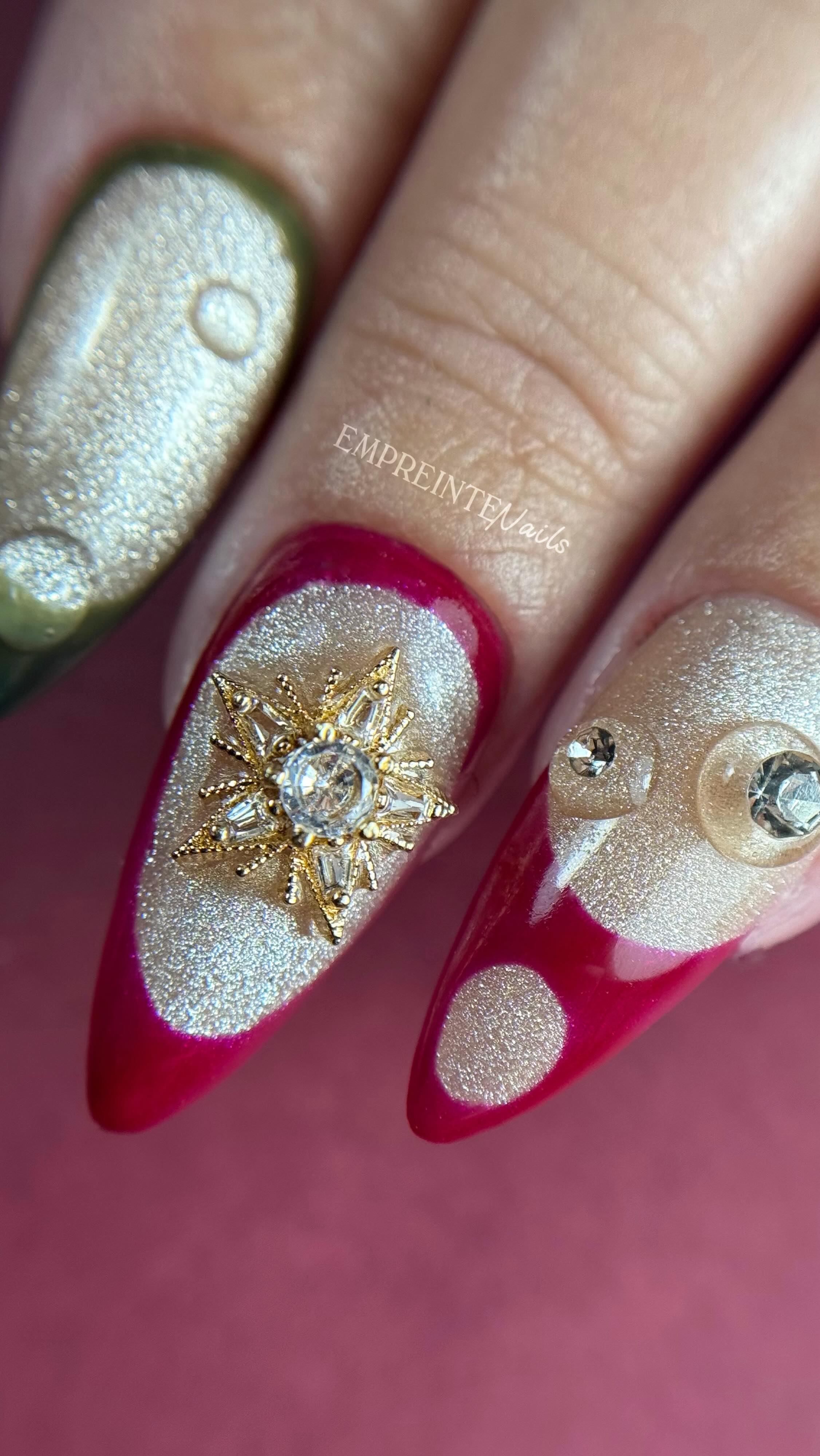 ✨ Bonne nouvelle !
Ma toute première formation en ligne (et ça ne sera pas la seule) est enfin disponible en ligne ! 🎉
Vous pouvez dès maintenant accéder à la formation directement depuis mon site : contenus détaillés, explications étape par étape, démonstrations en temps réel… tout y est pour vous permettre d’évoluer à votre rythme, où que vous soyez.
👉 Que vous soyez débutant.e, en perfectionnement ou à la recherche de nouvelles techniques, vous trouverez la formation qui vous correspond.
Merci pour votre soutien, et bonne découverte ✨💅