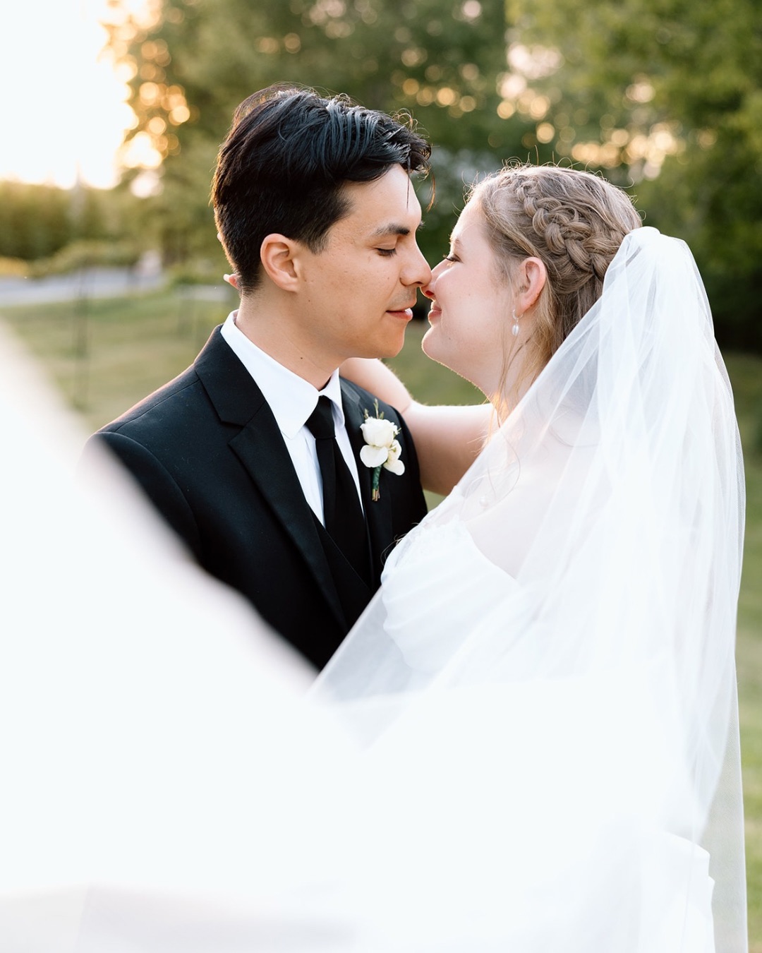 A&M’s wedding was absolutely radiant! From the unique textures in the design to the lovely blue accents, every detail was perfect. What truly stood out was the powerful love they share. Hearing stories of their time dating and engaged, showed us the strong, beautiful bond they’ve created. We love celebrating unions like this! 🥰
Planner: @lilyandgarnetevents
Photo: @filmcovephoto
Venue: @triplejmanorhouse
Florals: @clairepaigefloral
DJ: @fivesevensound
Makeup: @lizblackmakeupavl
Hair: @alyssaashleyartistry
Officiant: Nick McDonald