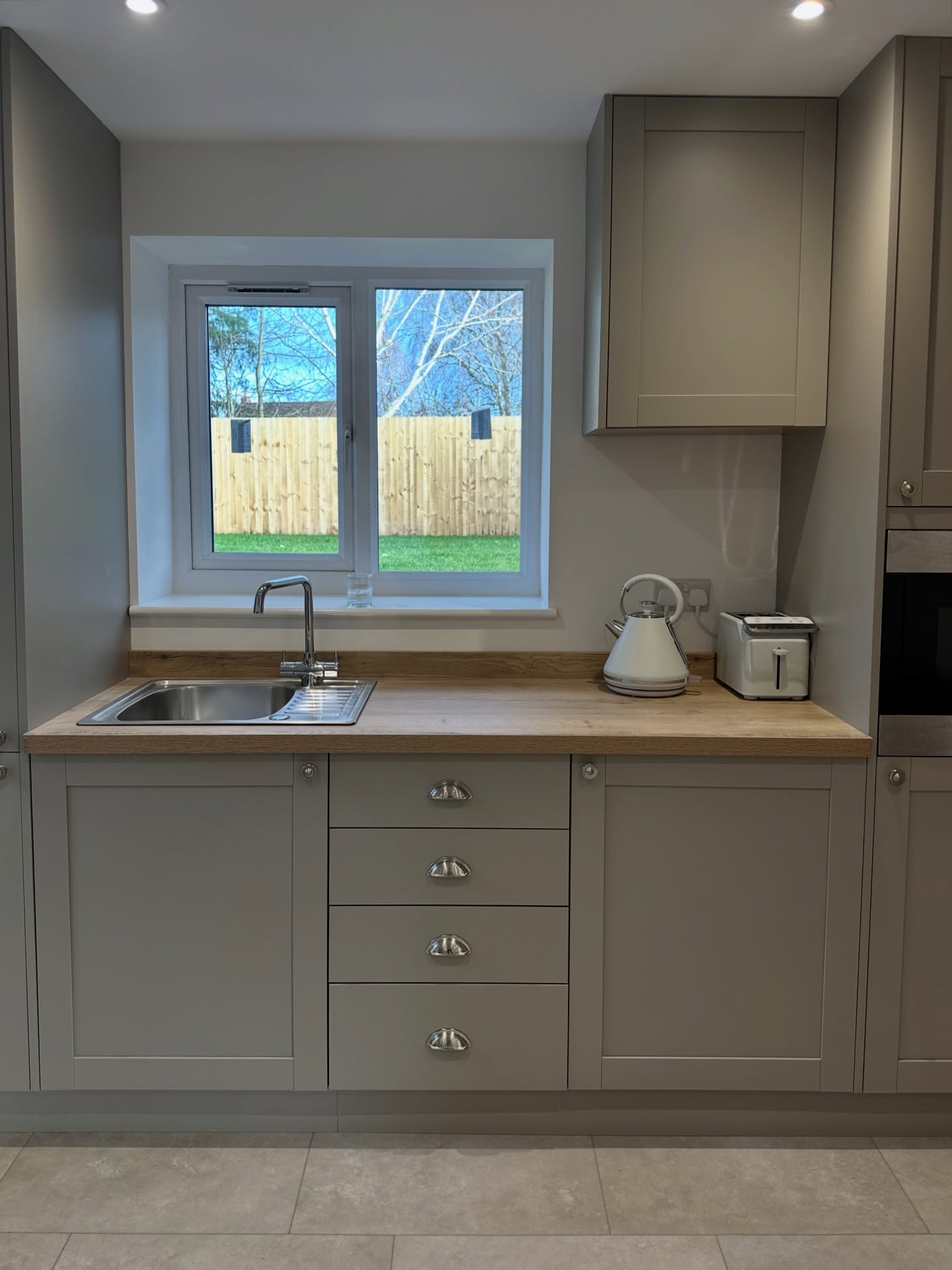 A few finishing touches left to do today before this lovely little kitchenette is complete 👏🏼
Are you planning to extend your home? Get in touch with us today, we’re a Shrewsbury based builders!
•
•
•
•
#CMBuildingServices #ShrewsburyBuilders #ShropshireConstruction #HomeRenovationUK #HouseExtensions #PropertyRefurbishment
#NewBuildHomes #ReliableBuilders #LocalTradesmen #ShrewsburyHomes #BuildingDreams
#RenovateYourHome #HomelmprovementUK #brashireBusiness #TrustedBuilders #ConstructionExperts #HouseTransformation
#QualityCraftsmanship #UKBuilders #ShropshireLife #shrewsburybuilder #shropshire #shrewsbury
CM Building Services Shrewsbury builders
Shropshire construction
Home renovations Shrewsbury
Extensions and conversions in Shrewsbury
Local builder Shropshire
•
www.carlmorrisbuildingservices.co.uk