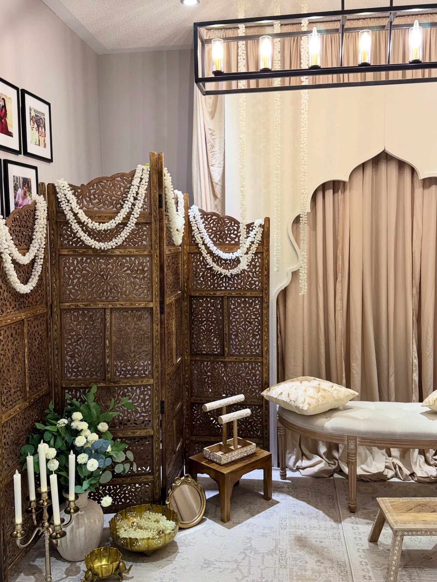 Samudra’s Bridal Room
.
.
Decor & Styling- @evenwoodpartydecor