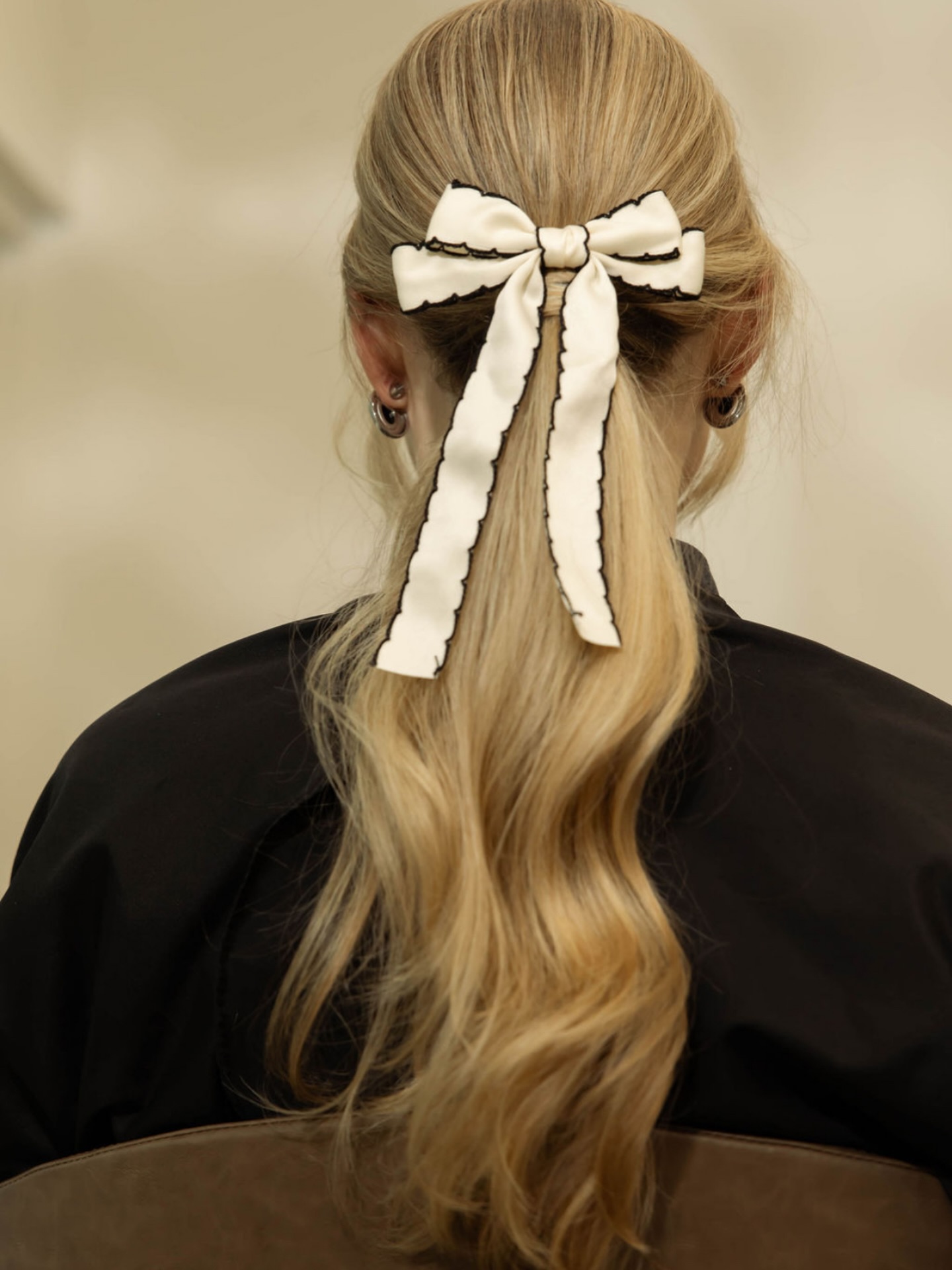 Merry Christmas from The Alley family to you❣️
We cannot thank you enough for all your love and trust so far and cannot wait to bring you new treatments, education and beautiful hair in 2026!