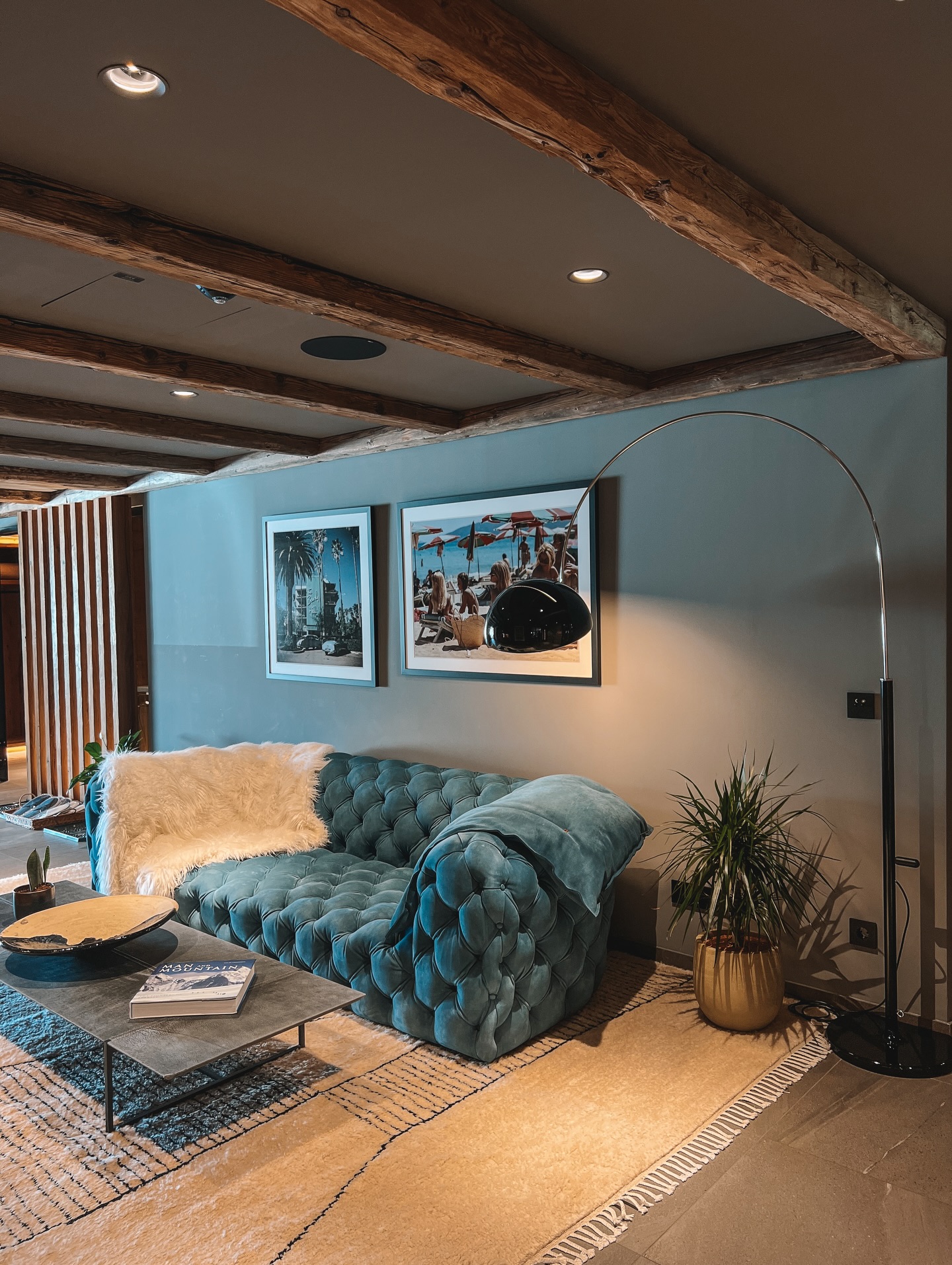 Content created for the gorgeous @thearulachalets in @lechzuers ✨
#thearulachalets #lechzuers #arlberg #luxurychalet #luxuryhospitality #bestofthealps #socialmediacontentcreation #instagramcontent