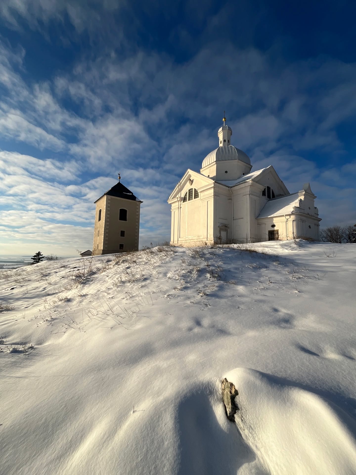 Sv. Šebestián / Hl. Sebastian – (c) Václav Kříž
.
#sebastianus #svatykopecek #svatykopecekmikulov #mikulov #nikolsburg #dietrichstein #vondietrichstein #morava #jiznimorava #südmähren #mähren #moravia #southmoravia #snih #schnee #schneefall #snow #snowing #winter #zima