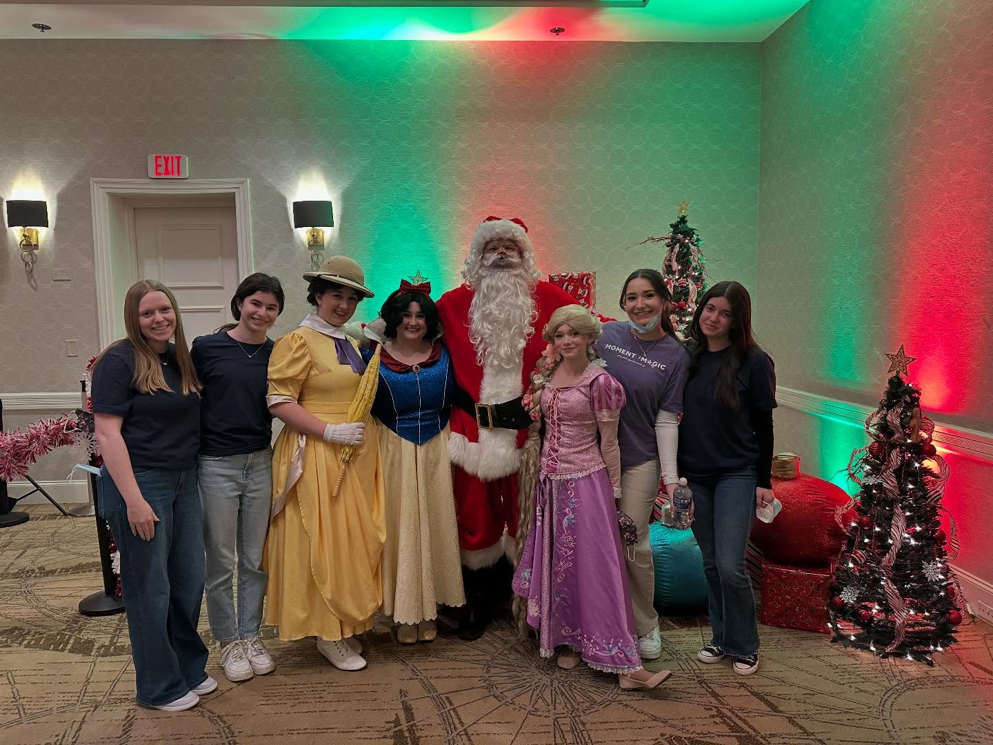 A weekend full of magic✨ We are so thankful we got to join @amomentofmagicjmu in Richmond this weekend for the Step up For Down Syndrome Holiday Party and the ASK Childhood Cancer Holiday Party! Thank you to all of our wonderful volunteers, we had the BEST time!!
