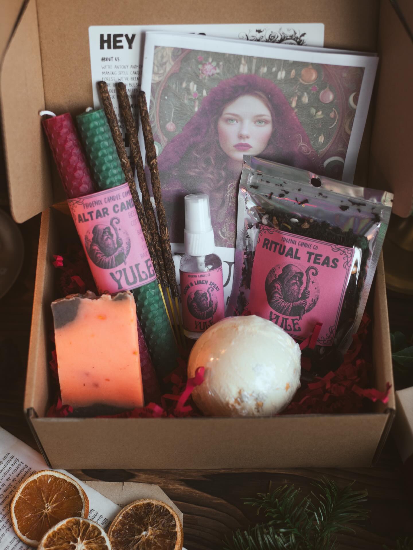 ✨ Our Yule Event Box is back — and she’s as magical as ever.
This year’s box is all about slow nights, warm light, and little rituals that make the dark half of the year feel softer. Inside you’ll find hand-rolled beeswax altar candles, ritual tea, a bath bomb, room & linen spray, incense sticks, soap, artwork, and a full Yule guide to help you welcome the return of the light.
Everything arrives nestled in red paper, ready to gift or keep for your own midwinter altar. It’s winter comfort in a box — the perfect way to honour Yule and the turning of the Wheel. 🌲🔥
Limited quantities as always.
Link in bio to order yours.
#YuleBox #Yule2025 #WheelOfTheYear #YuleRituals #BeeswaxCandles #WitchyGifts #PaganGifts #WitchcraftSupplies #WinterSolstice #ModernWitch #PhoenixCandleCo #SherwoodForestMagic #RitualTeas #SpellCandles #HandmadeInTheUK